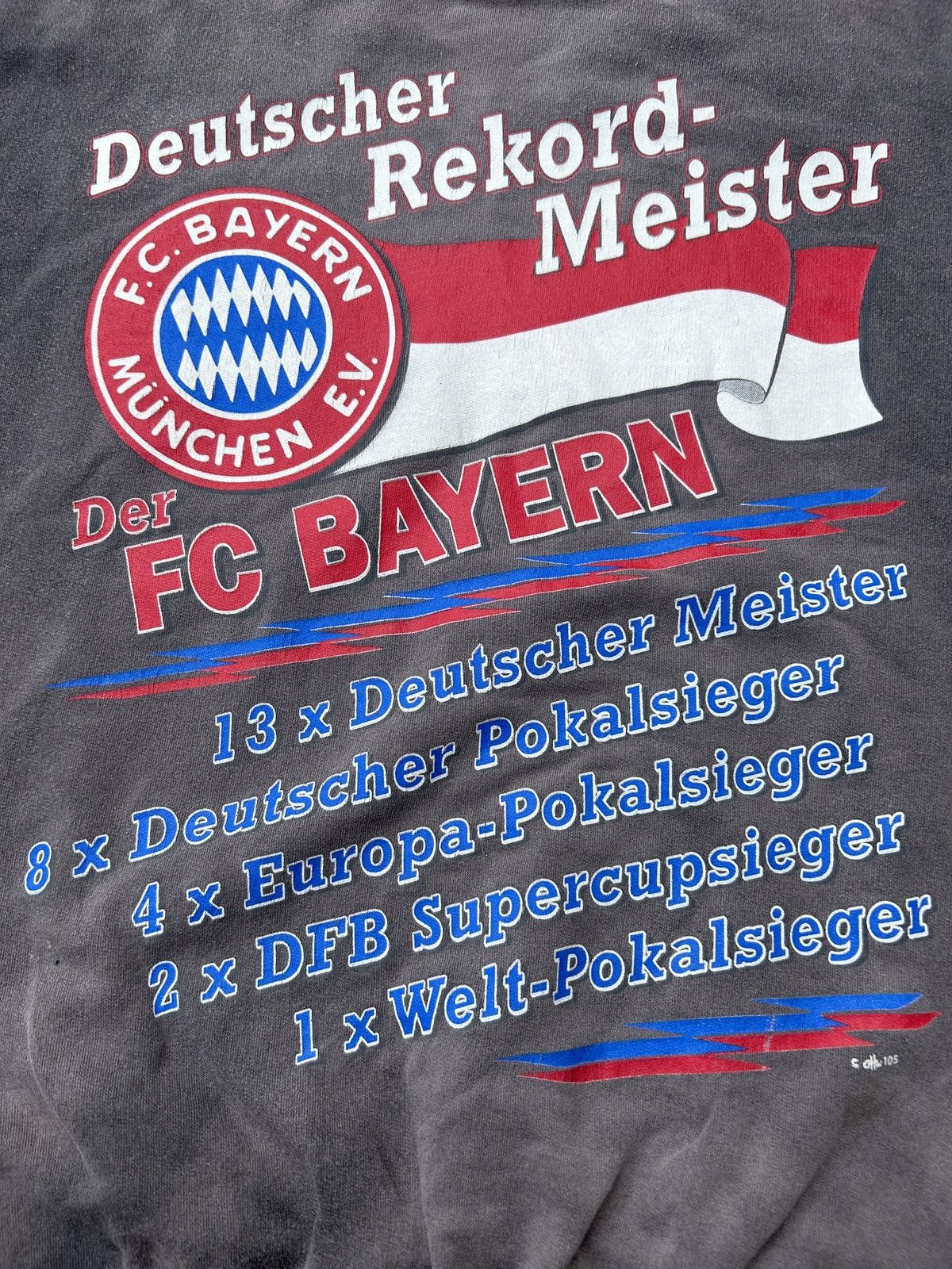 Vintage Vintage Thrashed Sun Faded 1995/96BayernMunich dreamteamtour Size US M / EU 48-50 / 2 - 5 Thumbnail