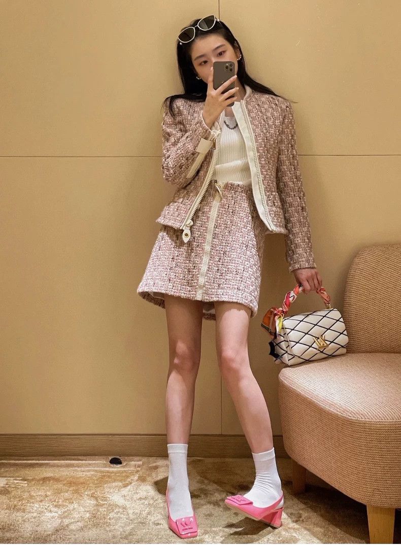 Louis Vuitton LOUIS VUITTON Pink tweed zip jacket 2504-Nextarrow Size XS / US 0-2 / IT 36-38 - 9 Thumbnail