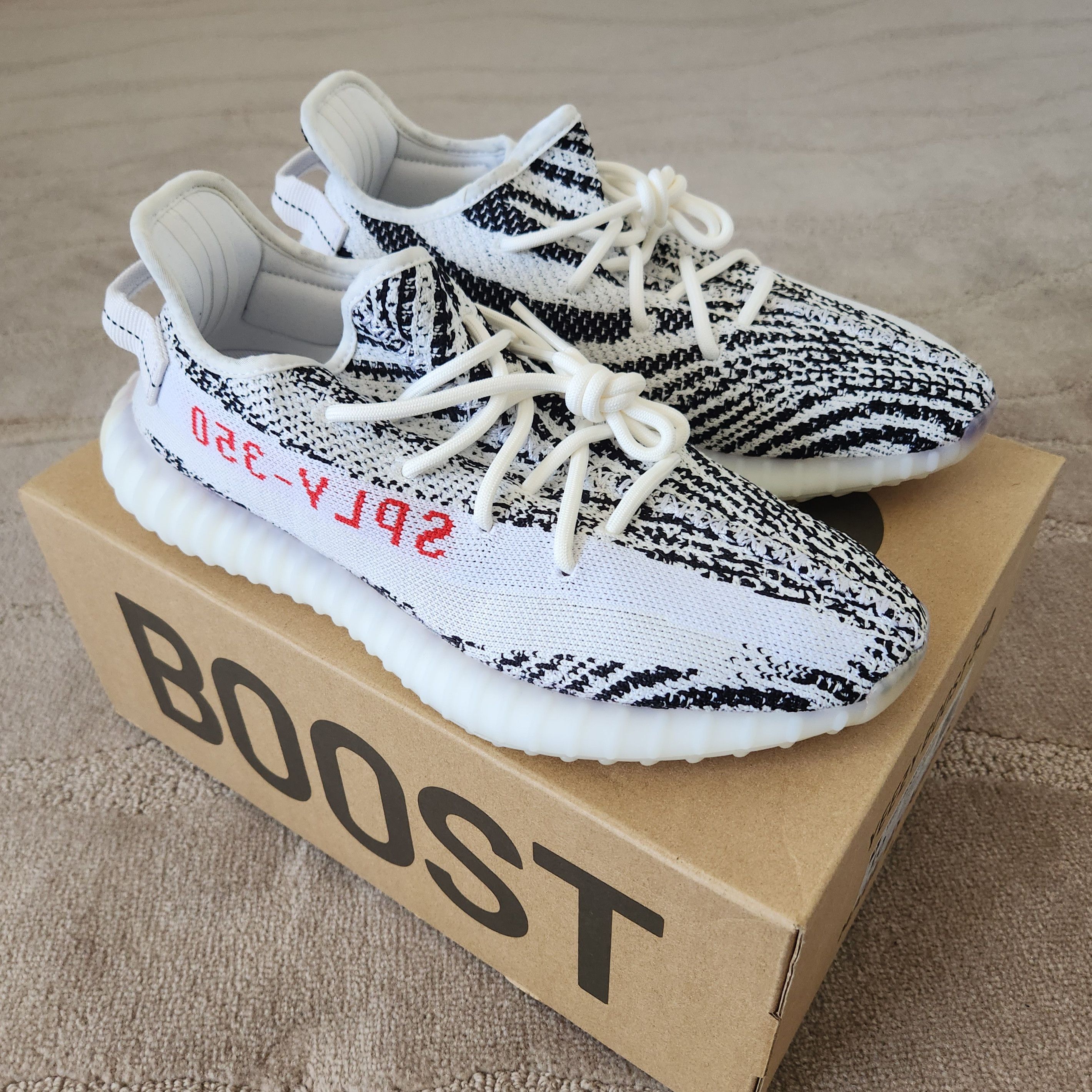 Adidas × Yeezy yeezy boost 350 v2 zebra Size US 10 / EU 43 - 1 Thumbnail
