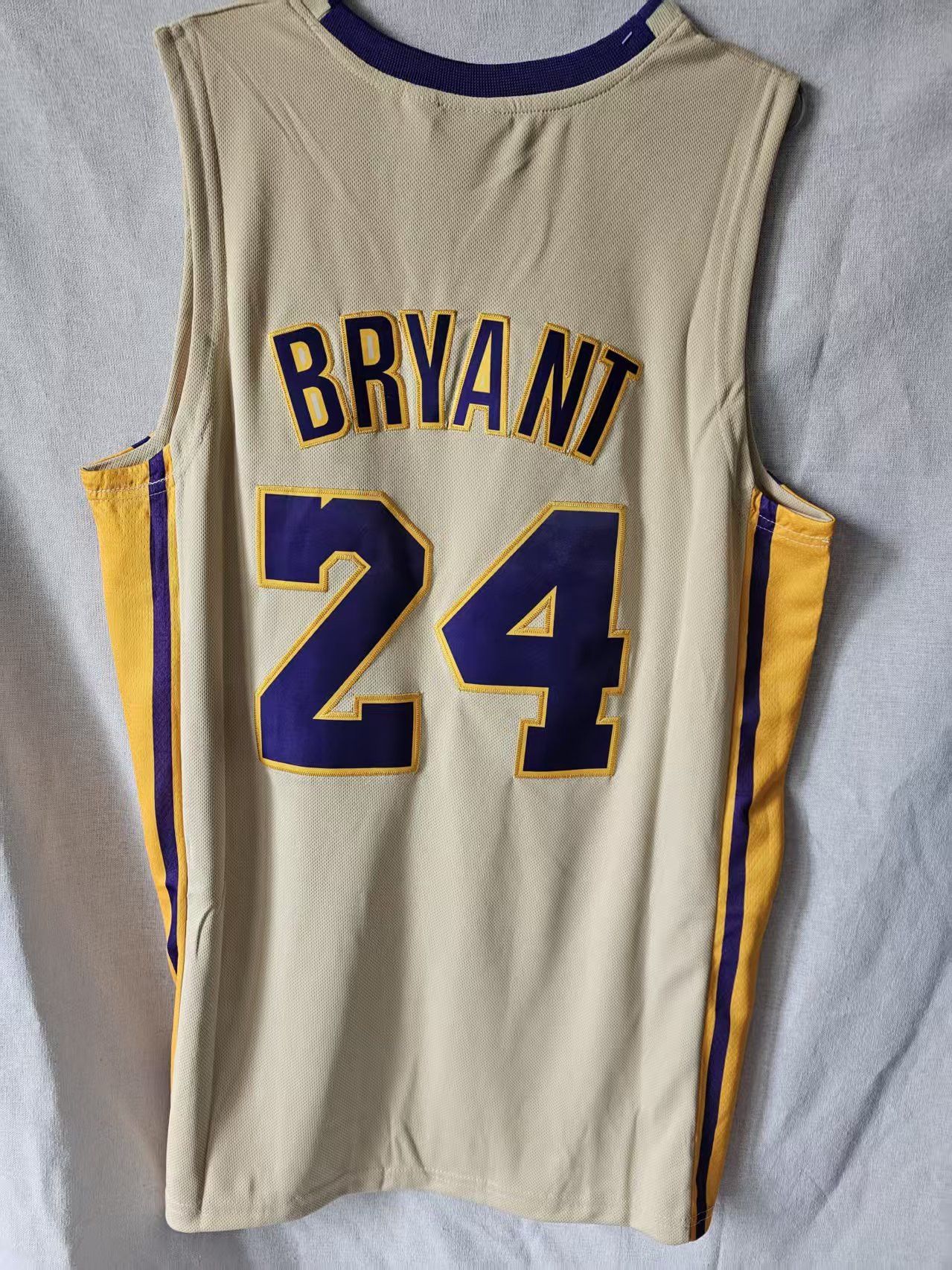 NBA Lakers #24 Kobe Bryant Jersey Yellow Size US XL / EU 56 / 4 - 2 Thumbnail
