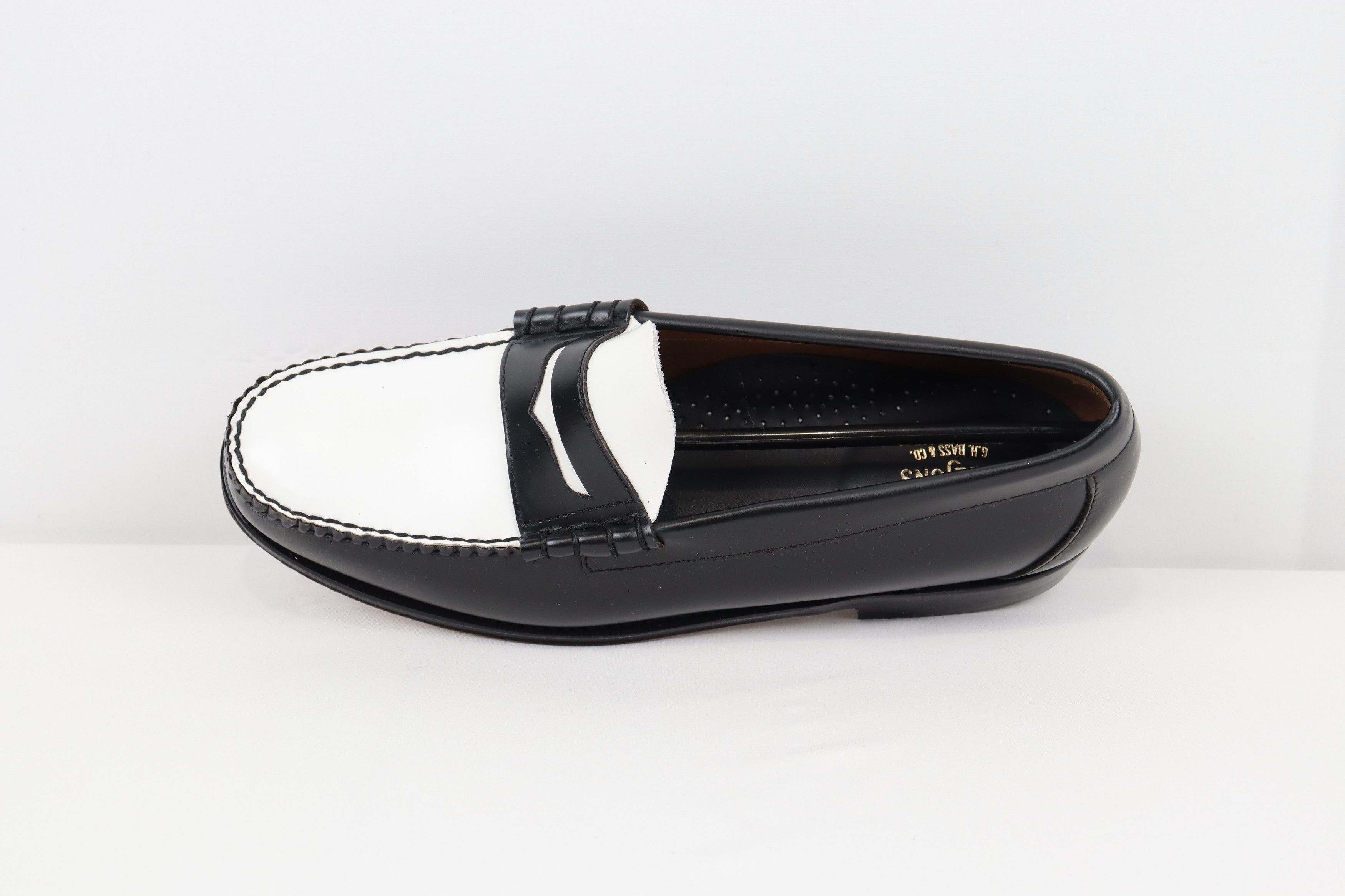 G.H. Bass & Co. o1rshd Weejun Larson Penny Moccasins in Black / White Size US 11.5 / EU 44-45 - 3 Thumbnail