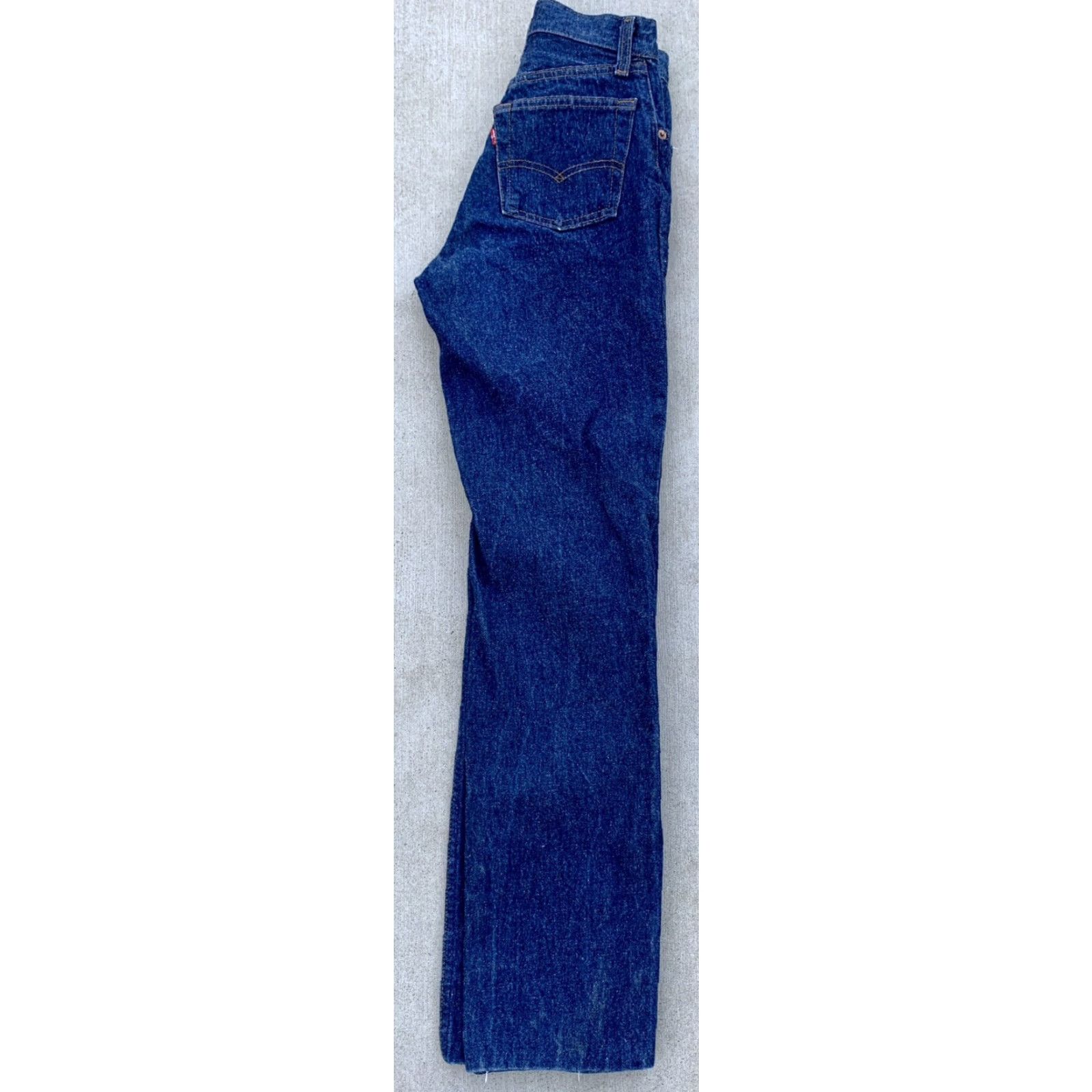 Levi's VINTAGE Levi's Button Fly 501 Jeans Junior Size 3 23" Waist 30" Inseam Blue Mens Womens Boys Girls Size 26" / US 2 / IT 38 - 7 Thumbnail