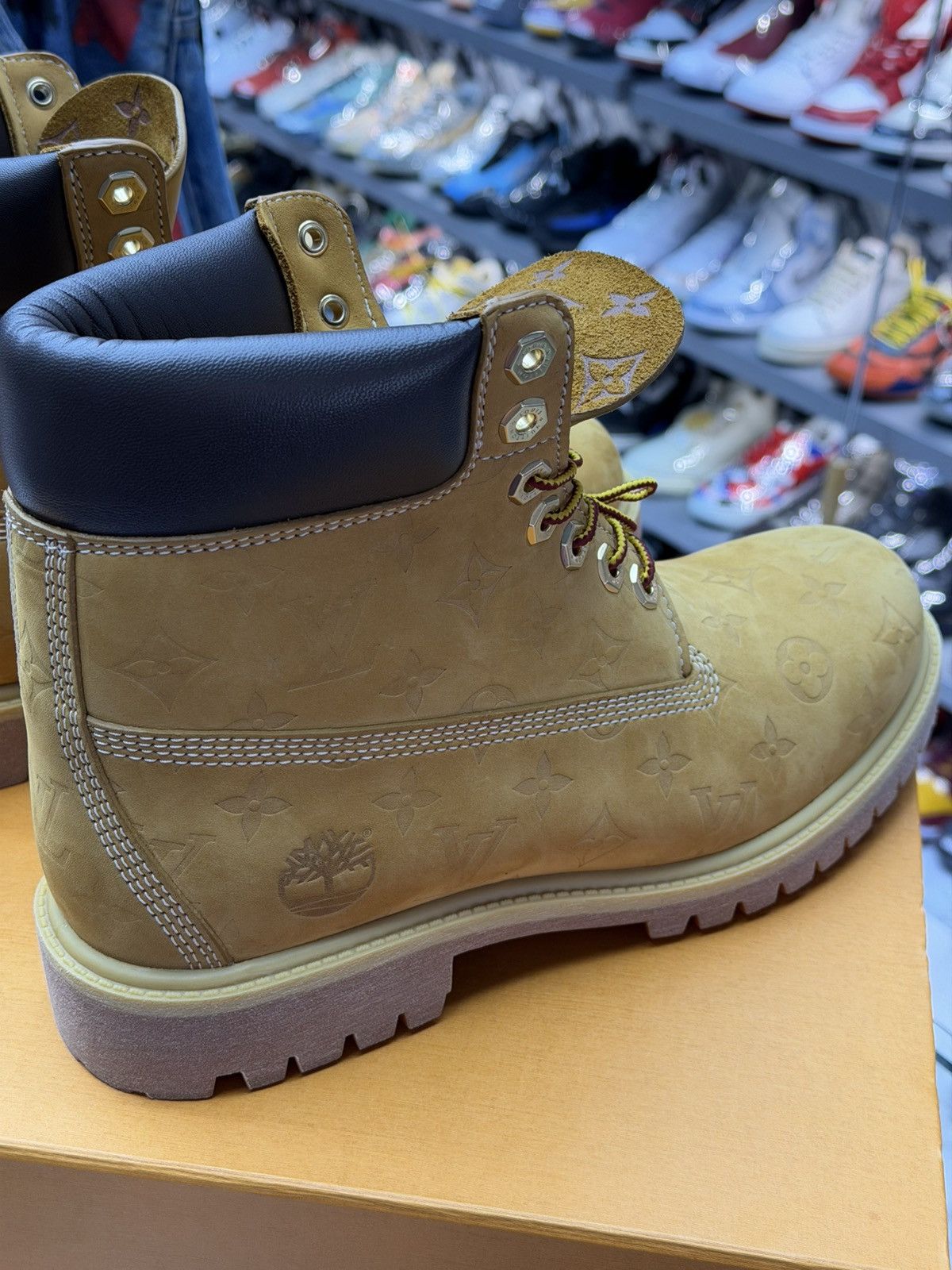 Louis Vuitton Louis Vuitton x Timberland Ankle Boots Size US 10 / EU 43 - 5 Thumbnail