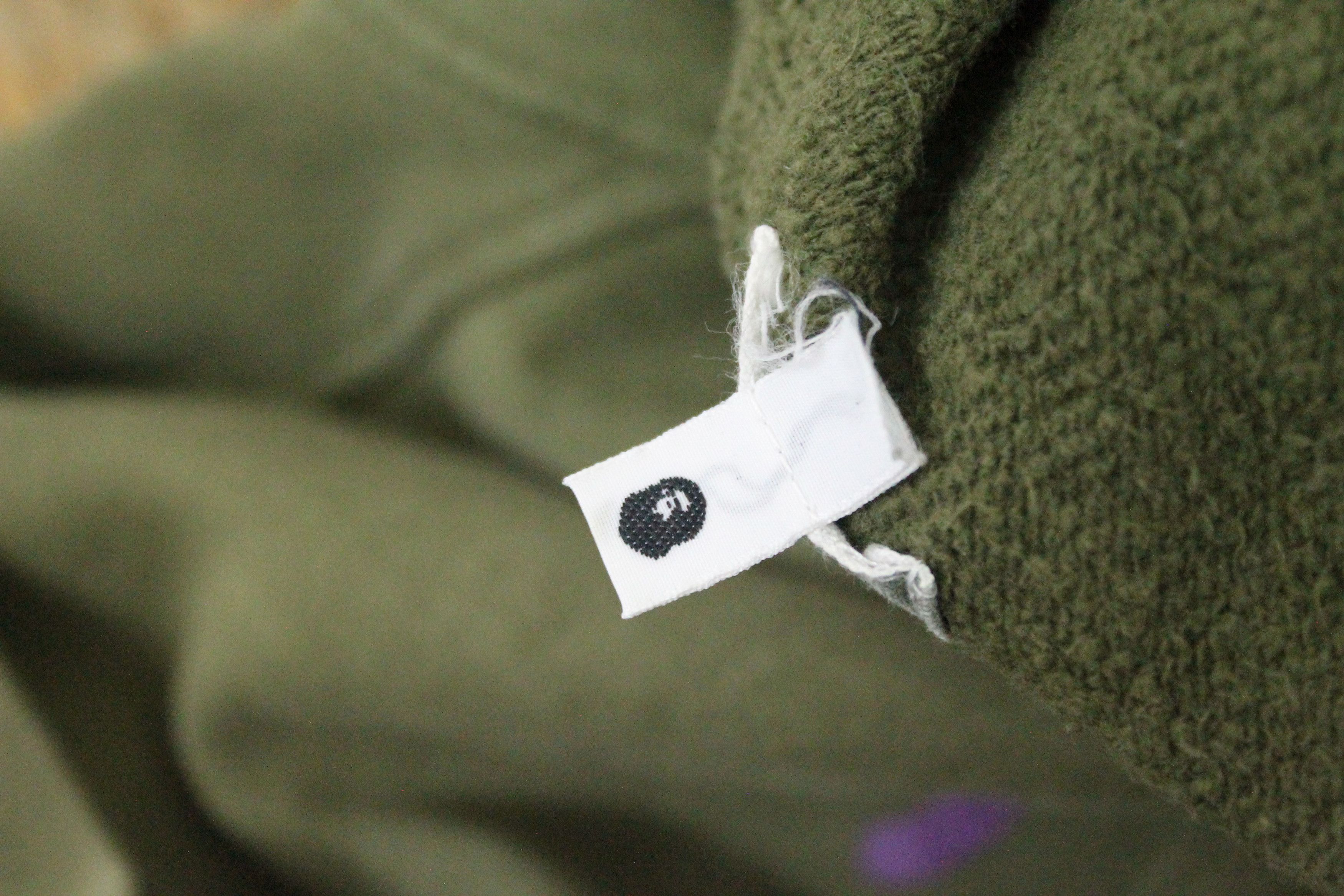 Bape A BATHING APE BAPESTA Pullover Hoodie Sweater size M. Size US M / EU 48-50 / 2 - 13 Thumbnail