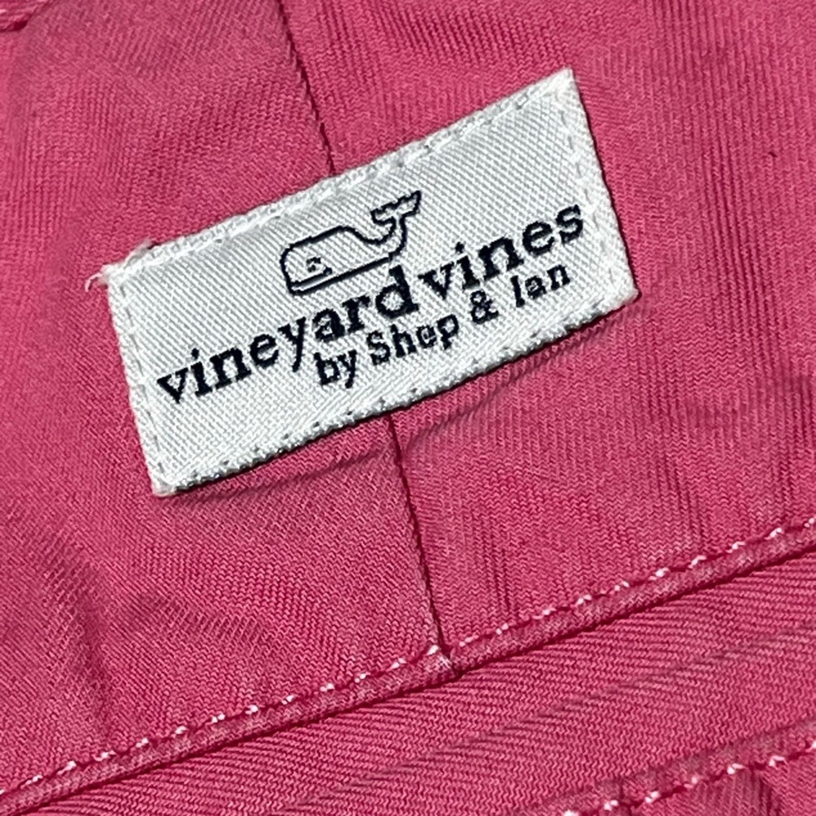 Vineyard Vines Vineyard Vines Shep & Ian Club Shorts Chino Fish Sharks 28 Size US 28 / EU 44 - 4 Thumbnail