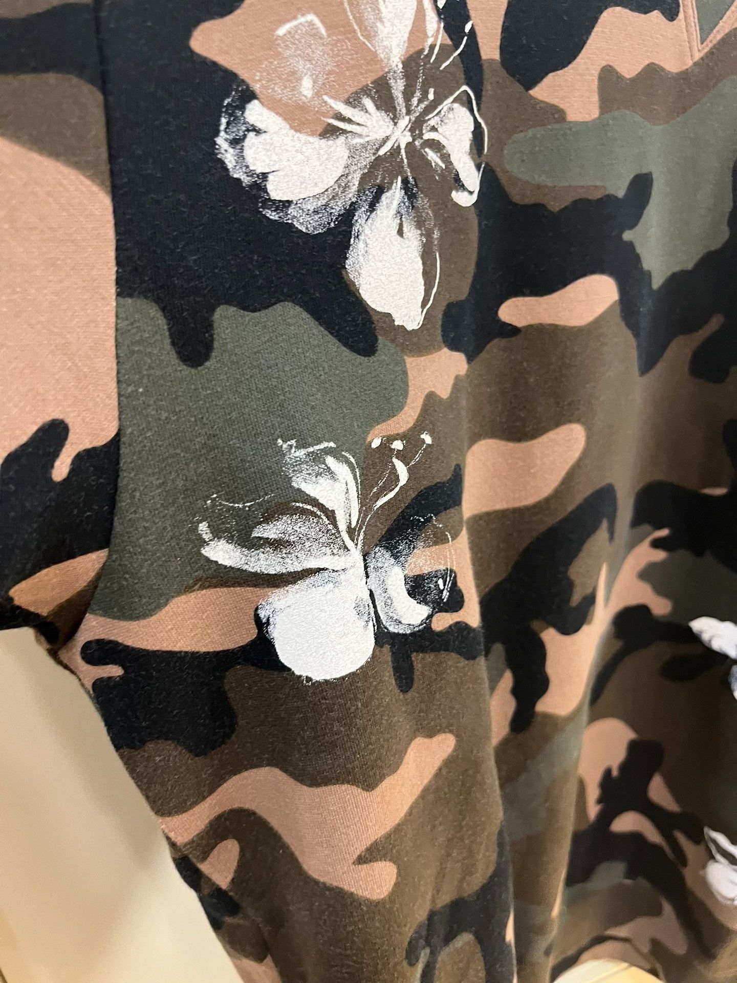 Valentino Valentino Camouflage Print Crewneck Sweatshirt Size US M / EU 48-50 / 2 - 4 Thumbnail