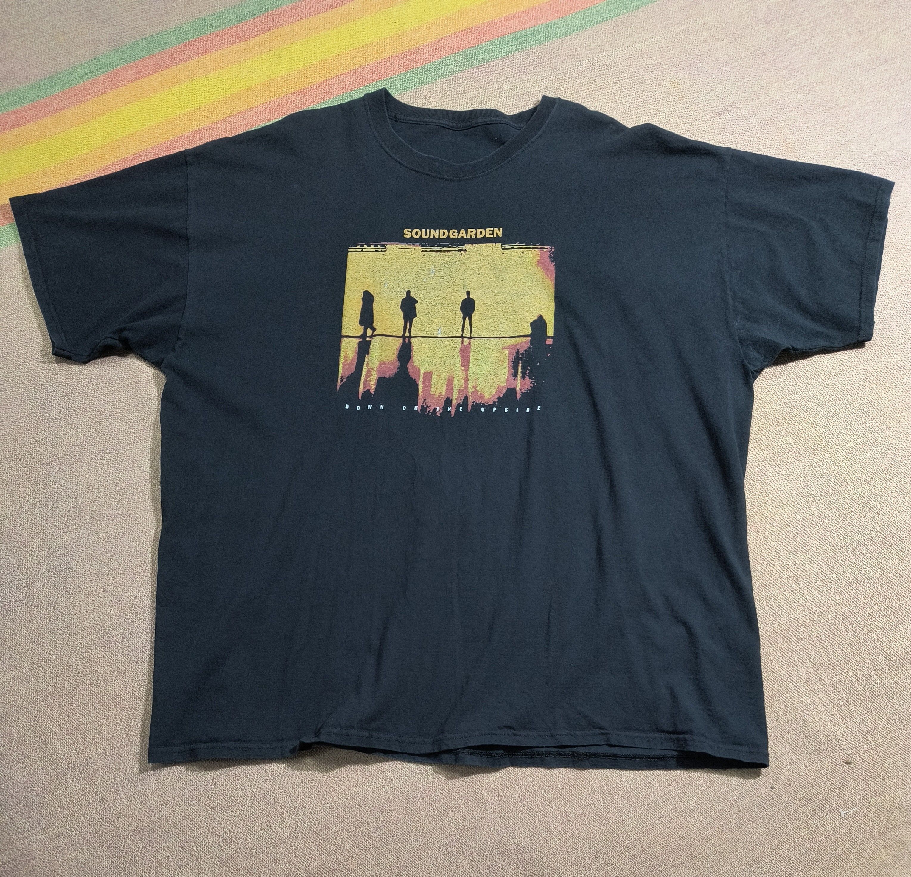 Band Tees Vintage Soundgarden "down on the upside" tee Size US XXL / EU 58 / 5 - 2 Thumbnail