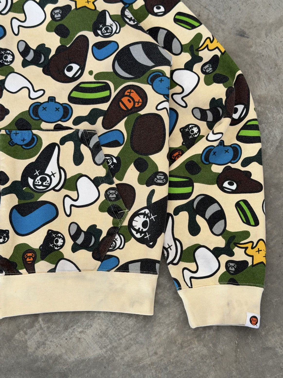 Bape × Kaws baby milo bape x kaws animal kingdom full zip hoodie Size US M / EU 48-50 / 2 - 2 Thumbnail