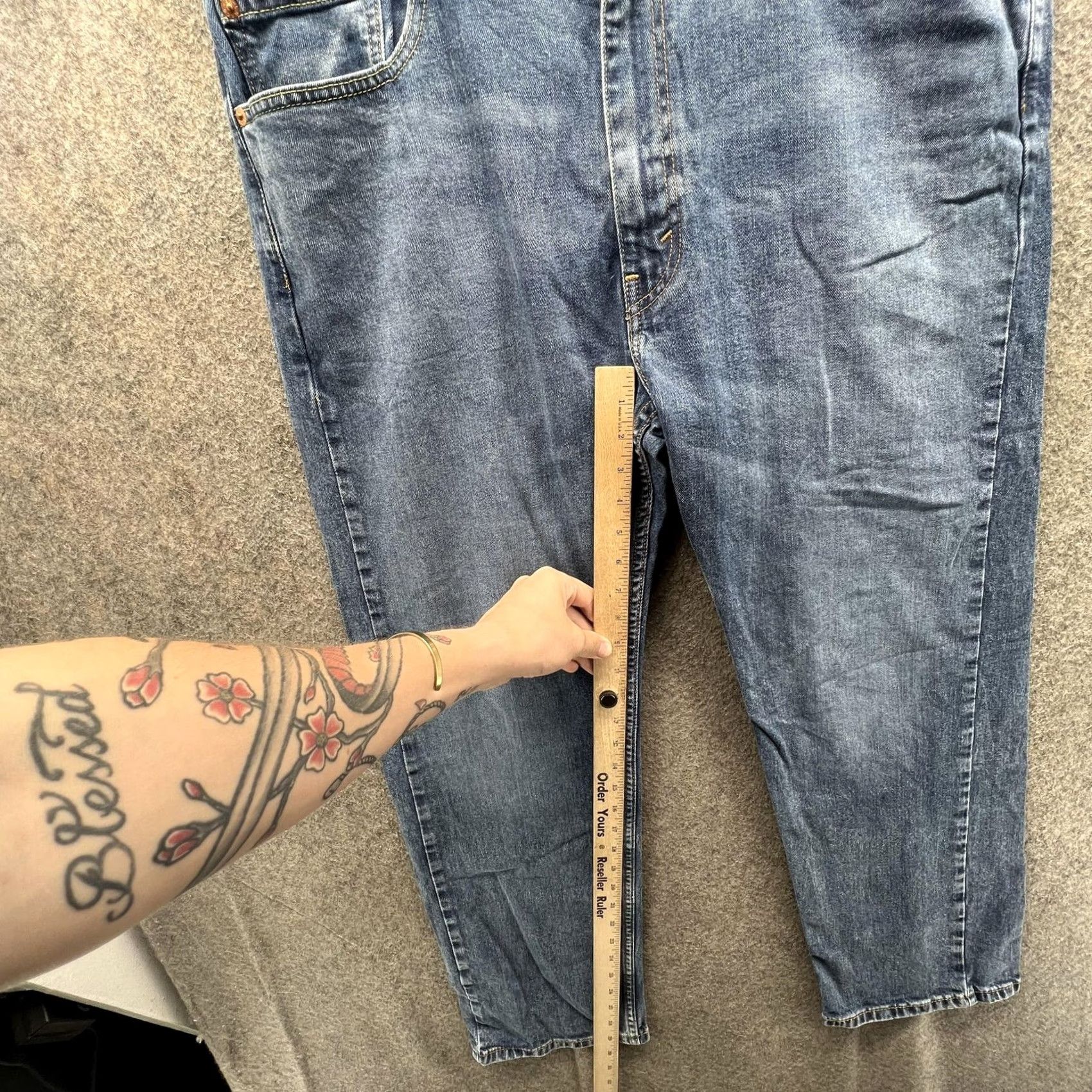 Levi's Levis 505 Jeans Mens 38x30 Medium Wash Blue Regular Fit Straight Leg Denim Pants Size US 38 / EU 54 - 6 Thumbnail