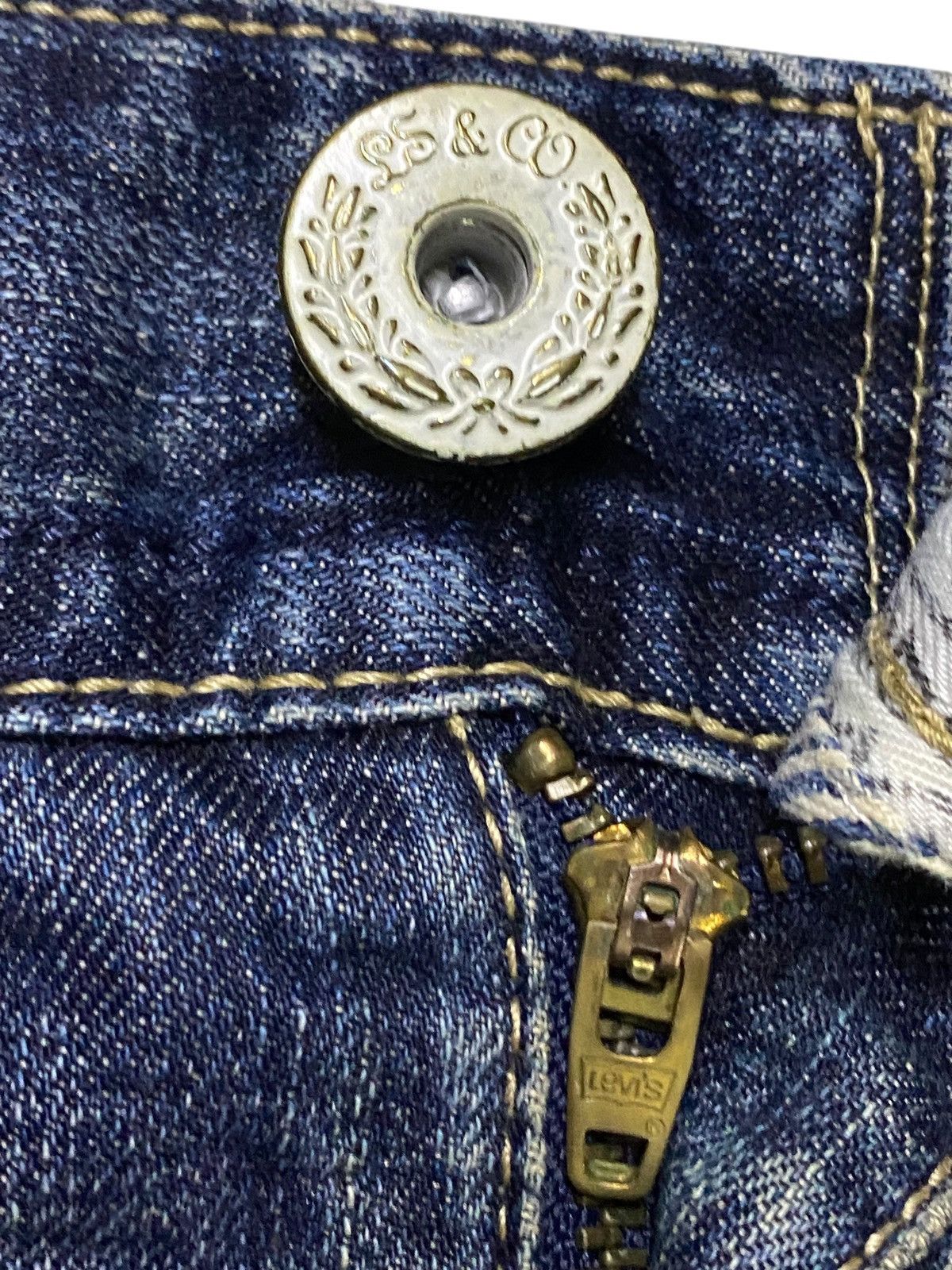 Levi's Vintagw Levis 505 Mud Wash Distressed Loose Jeans Size US 34 / EU 50 - 7 Thumbnail