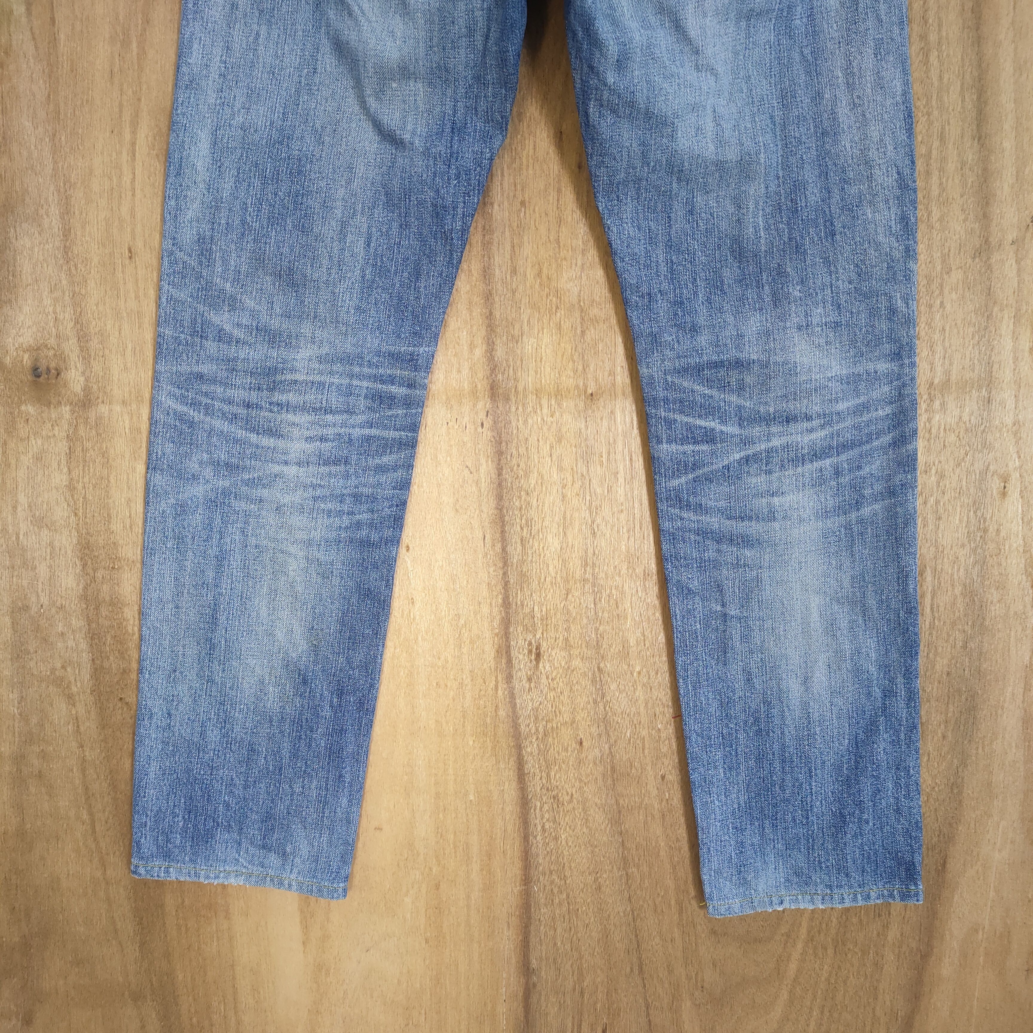 Jean VINTAGE REDCARD BUTTON FLY DISTRESSED JEAN DENIM PANTS Size US 31 - 10 Thumbnail