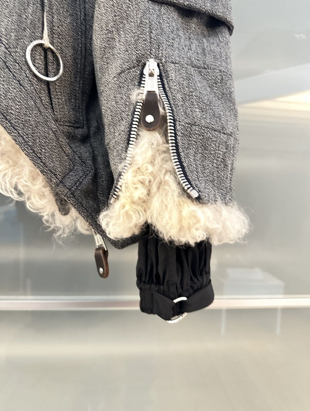 Balenciaga Balenciaga turned *the* A/W 2004 aviator shearling jacket Size L / US 10 / IT 46 - 6 Thumbnail