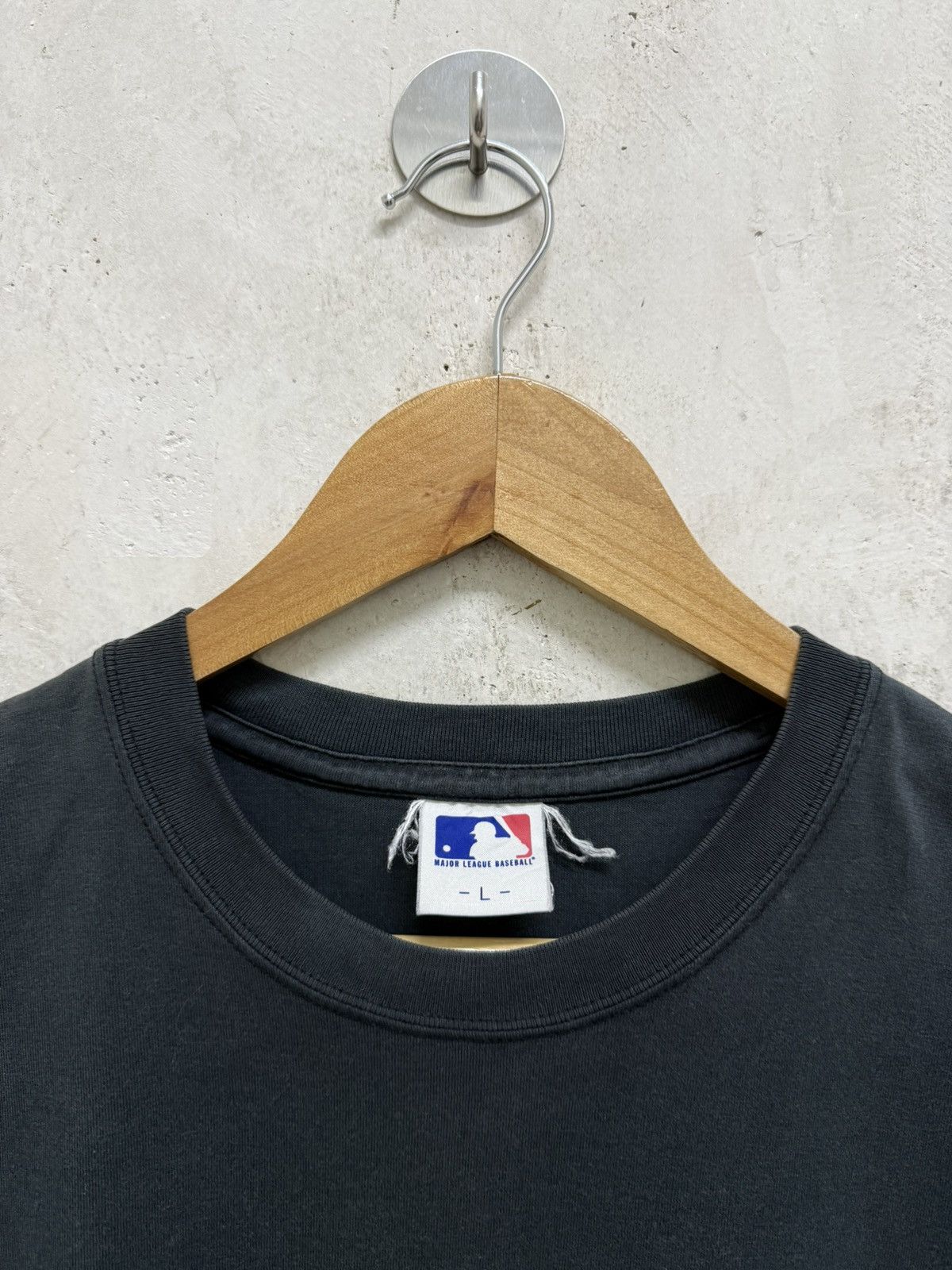Vintage Distressed 2000s Chicago White Sox MLB Faded T-Shirt Size US L / EU 52-54 / 3 - 4 Thumbnail