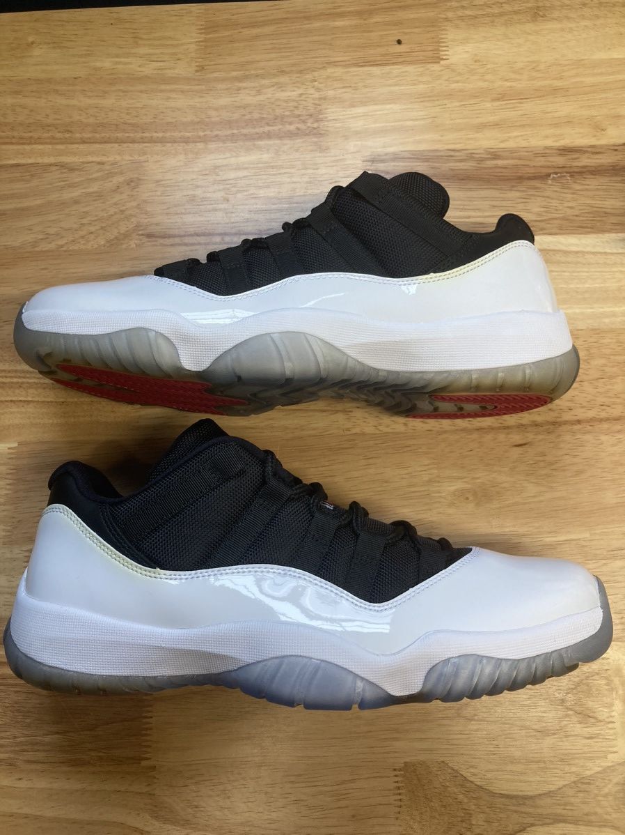 Jordan Brand × Nike Jordan 11 Low Size US 10.5 / EU 43-44 - 2 Thumbnail