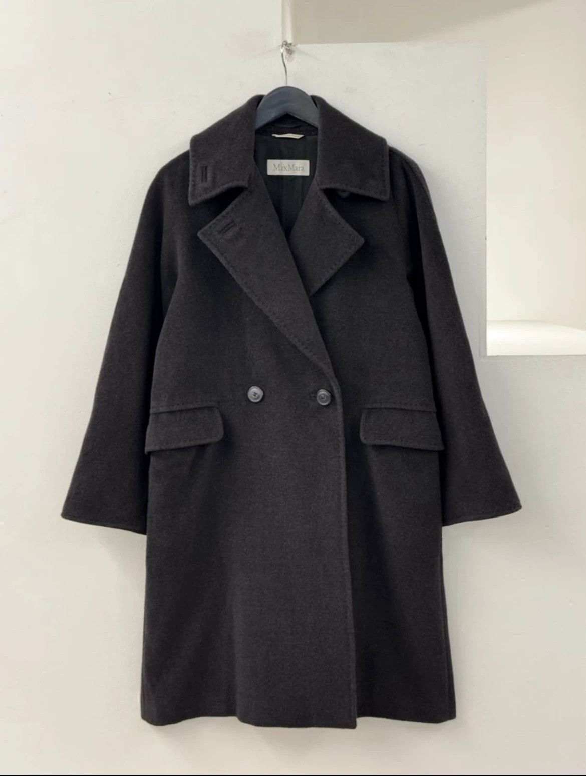 Max Mara Max Mara Wool Blend M Oversized Heavy Coat Size S / US 4 / IT 40 - 2 Thumbnail