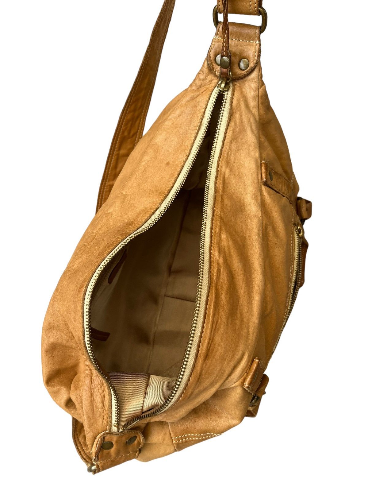 Leather Sazaby Japan Patina Leather Bag Size ONE SIZE - 17 Thumbnail