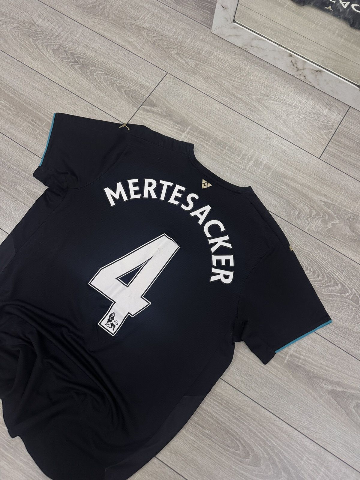Vintage Puma Arsenal 2015/2016 Soccer Jersey 4 Mertesacker Size US L / EU 52-54 / 3 - 3 Thumbnail