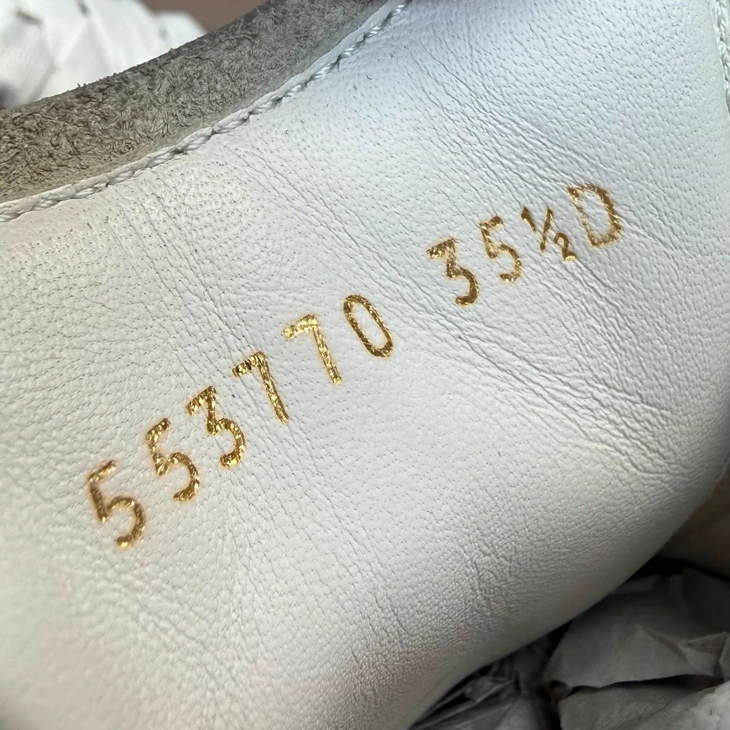 Alexander McQueen Alexander McQueen White Sneaker Black Tail 35.5 99 Size US 5 / IT 35 - 8 Thumbnail