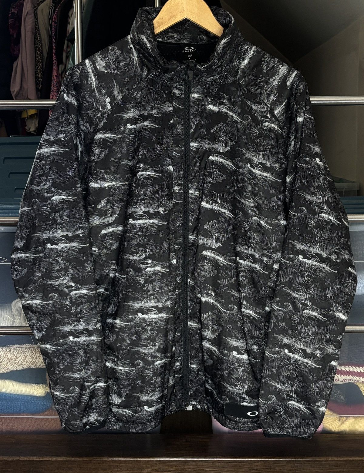 Oakley Oakley wave brushstroke print insulated outdoor jacket camo Size US L / EU 52-54 / 3 - 1 Thumbnail