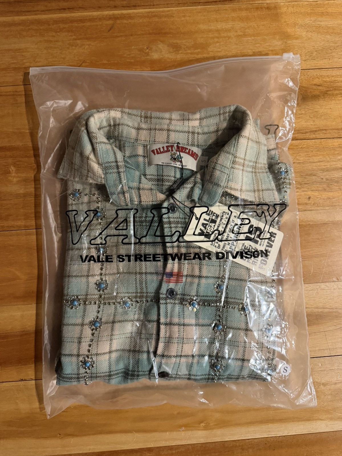 Vale Vale Forever Little Gems Flannel 'Green' Size US S / EU 44-46 / 1 - 10 Thumbnail