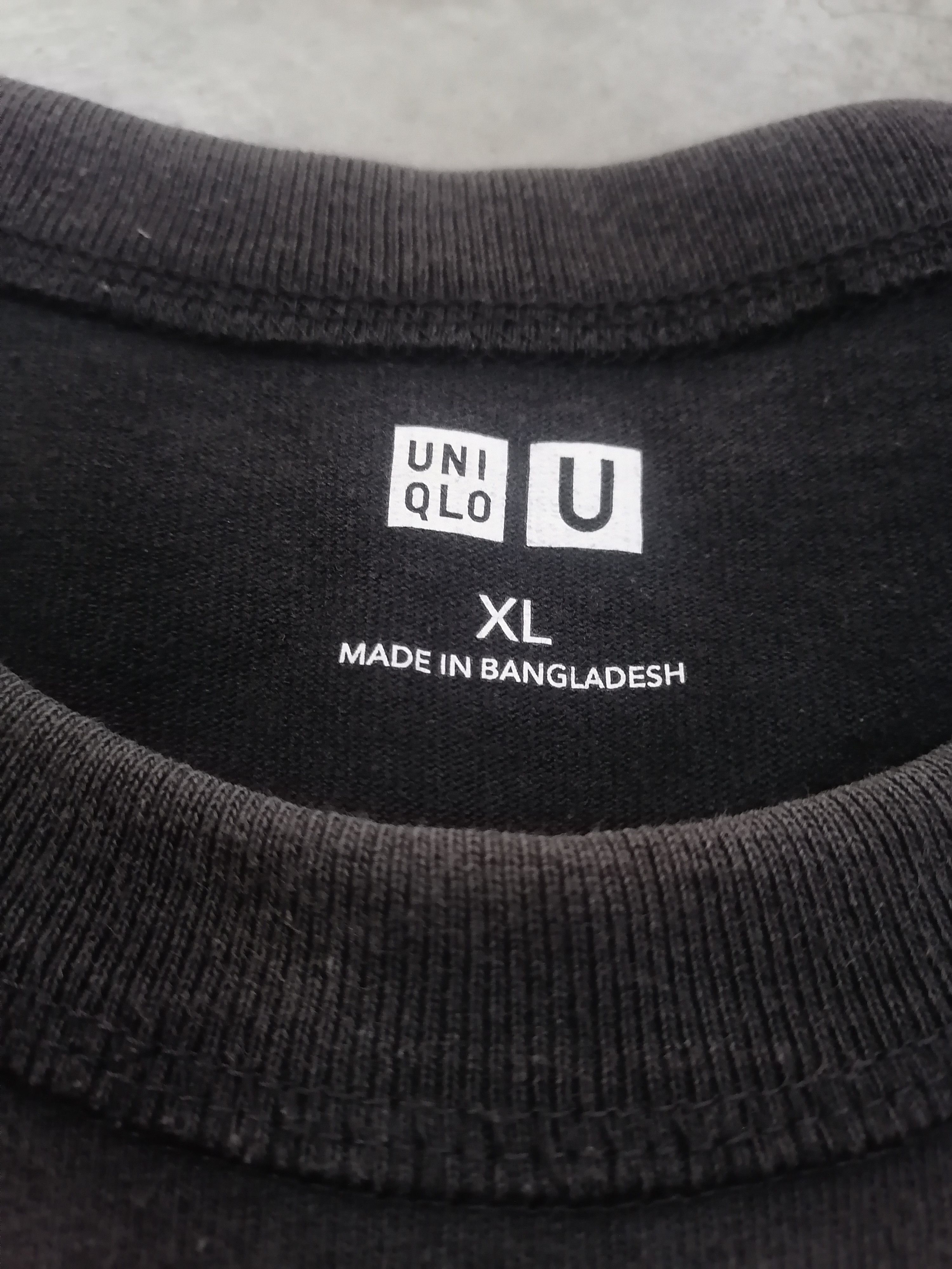 Japanese Brand Trashed Faded Black Uniqlo Tee Size US XL / EU 56 / 4 - 4 Thumbnail