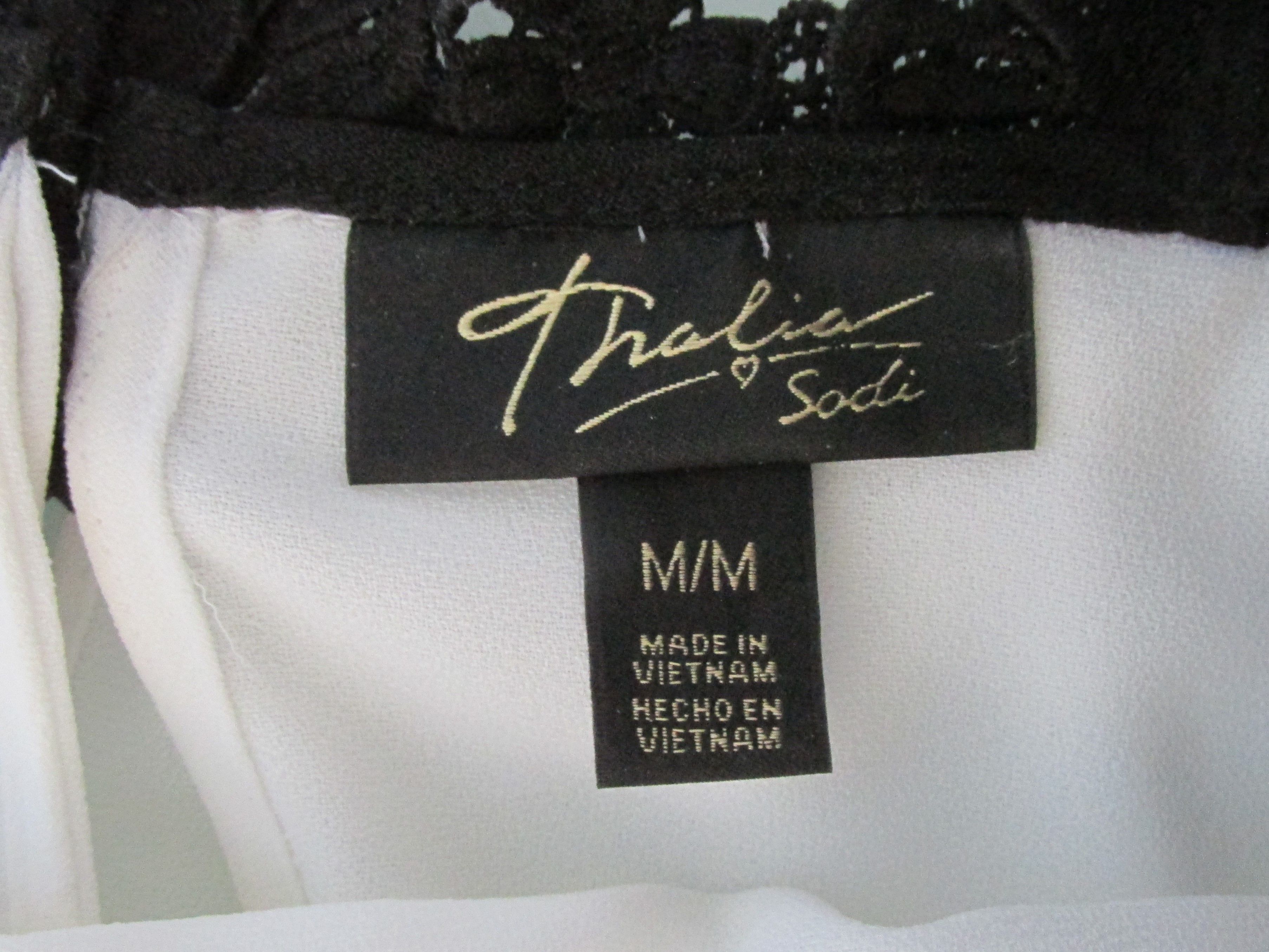 Other Forever 21 Women's Cold/Open Shoulder Blouse Size Medium Size M / US 6-8 / IT 42-44 - 2 Thumbnail
