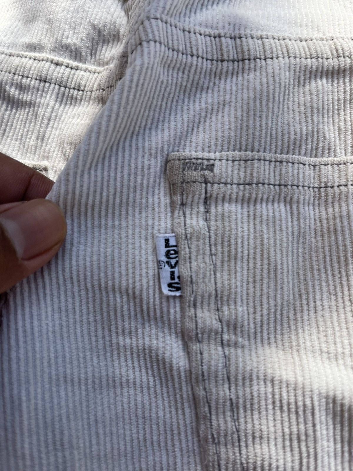 Levi's × Vintage 80s Levi’s 519 1555 Whitetab Straight Leg Corduroy Size US 30 / EU 46 - 8 Thumbnail