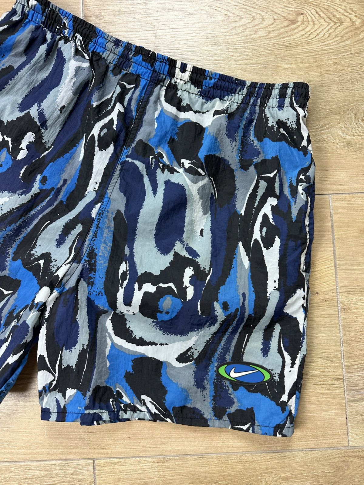 Nike × Vintage Vintage 90’s Nike Nylon Abstract All Over Print Swim Shorts Size US 32 / EU 48 - 2 Thumbnail