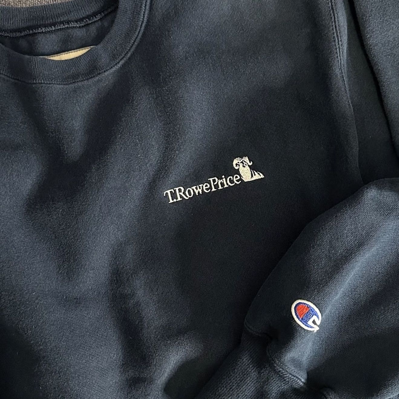 Champion VINTAGE Champion Reverse Weave Embroidered Sweatshirt Sz M Pullover Men Blue 90s Classic Gym Running Embroidered Cotton Blend Size US M / EU 48-50 / 2 - 2 Thumbnail