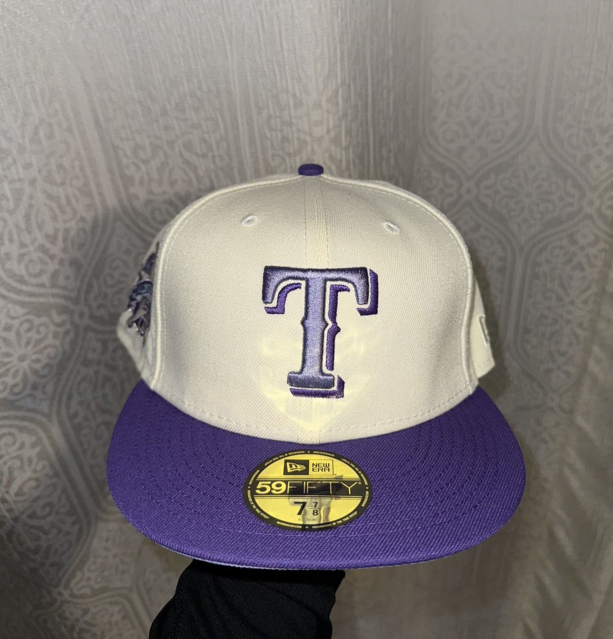 MLB New Era 59 FIFTY Texas Rangers Fitted hat size 7 7/8 Size 34 - 2 Thumbnail
