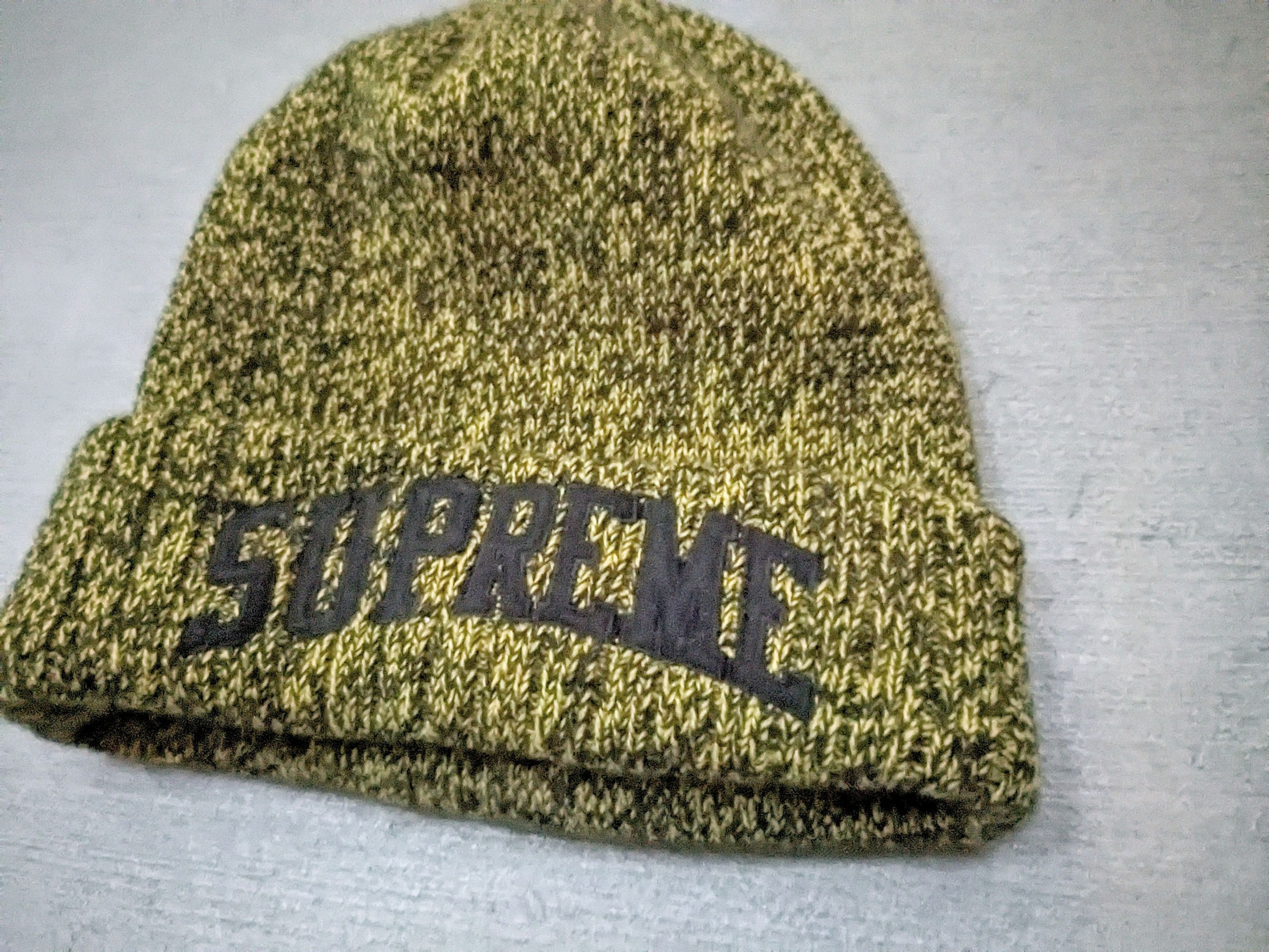 New Era × Supreme Supreme x New Era Arc Logo Beanie Yellow Black FW18 Size ONE SIZE - 3 Thumbnail
