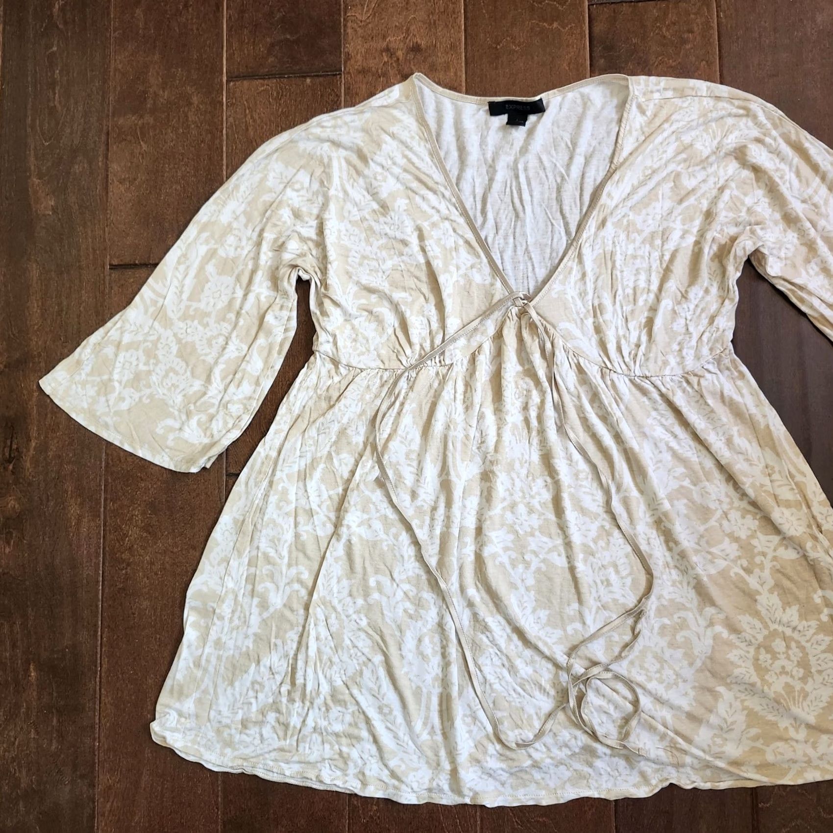 Express Express Blouse Womens L Beige Women Floral Sleeve Size Size L / US 10 / IT 46 - 3 Thumbnail