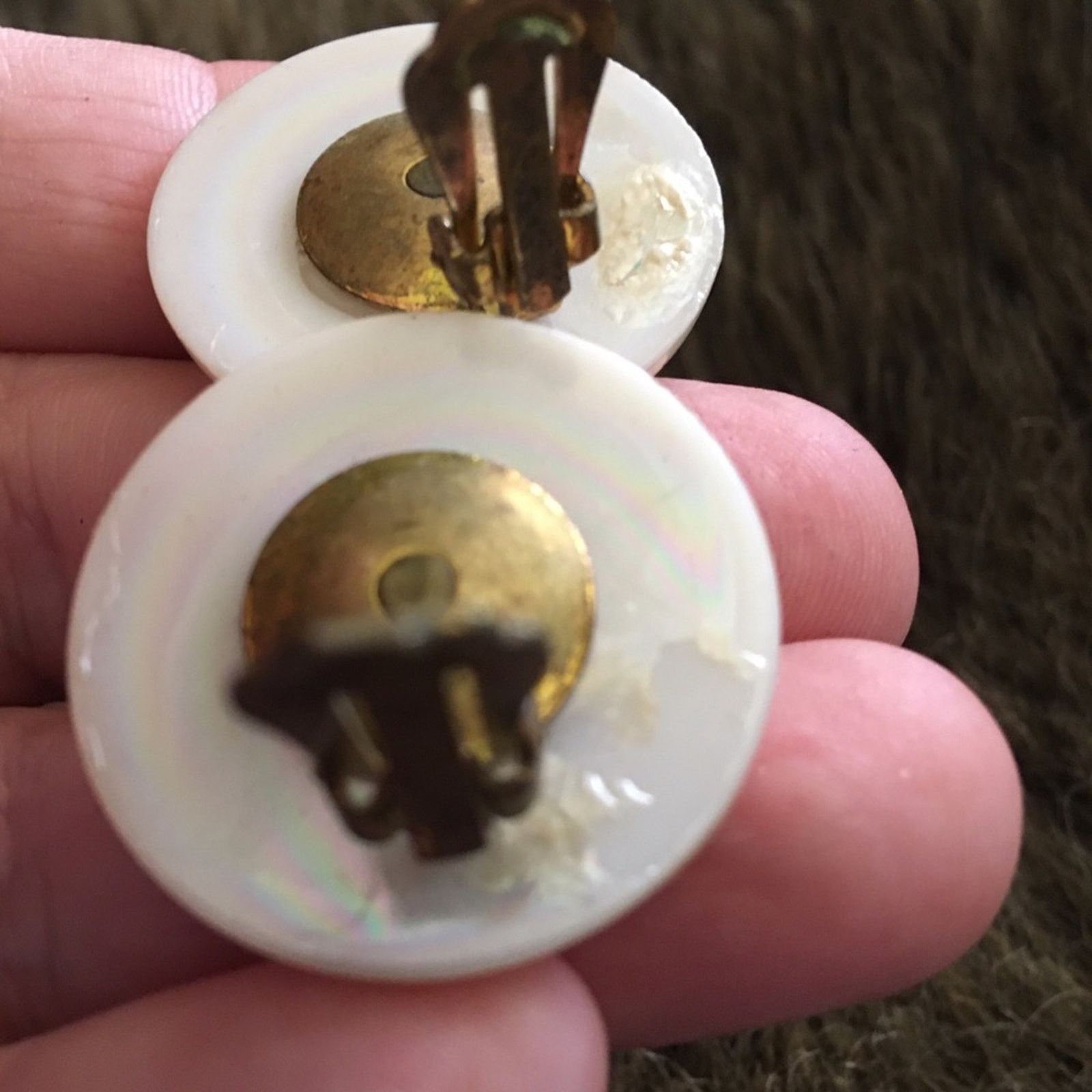 Vintage Vintage 70s faux mother of pearl disc earrings Size ONE SIZE - 7 Thumbnail
