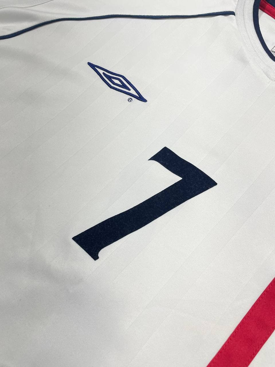 Umbro England 2001 2003 Beckham #7 Home Shirt Soccer Jersey Size US XXL / EU 58 / 5 - 7 Thumbnail