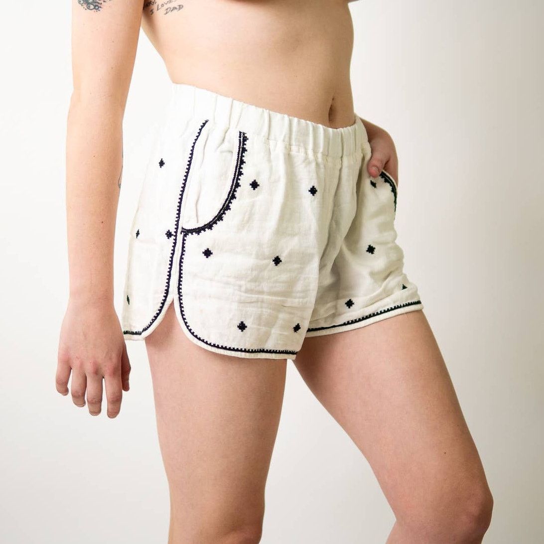 Madewell Madewell White Shorts Size 29" - 1 Thumbnail