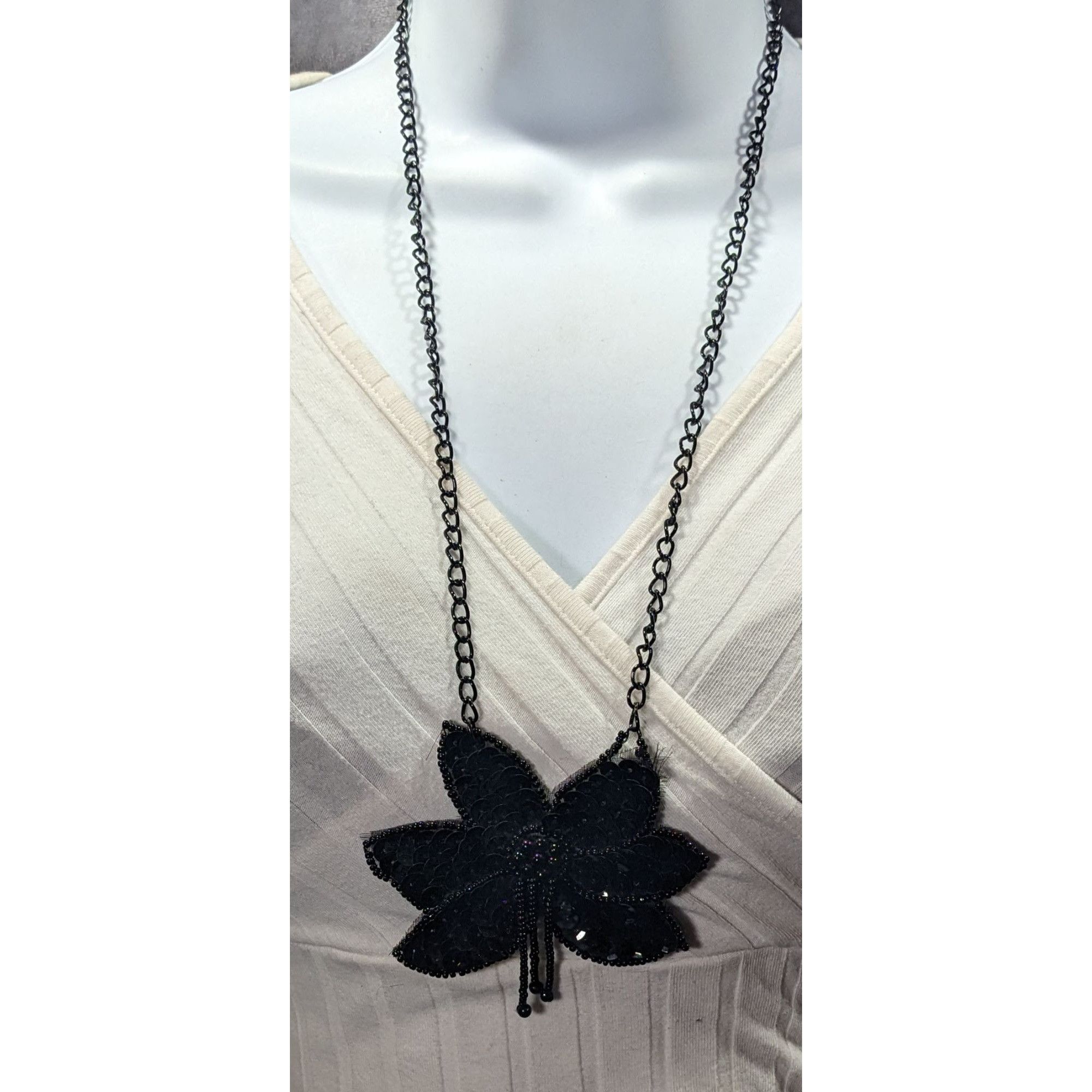Other Gothic Floral Beaded Sequin Pendant Necklace Size ONE SIZE - 2 Thumbnail