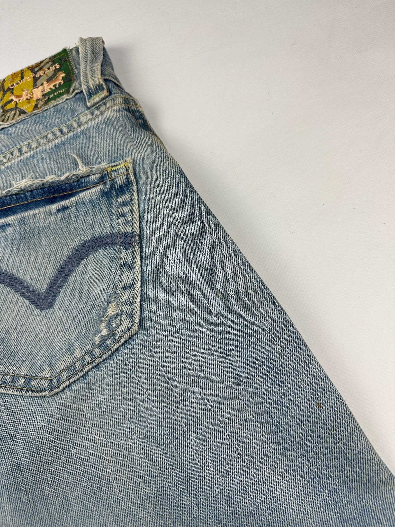 Levi's Levi’s Slouch Flare Light Wash Denim Patchwork Jeans Size US 32 / EU 48 - 14 Thumbnail
