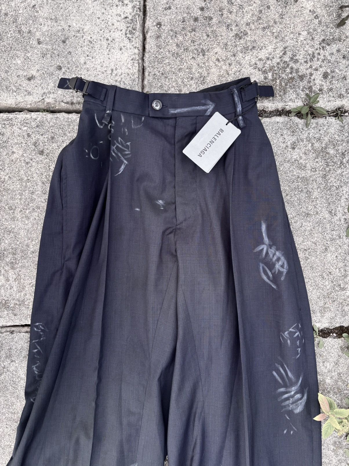 Balenciaga SS23 tailored graffiti skater pants Size US 26 / EU 42 - 3 Thumbnail