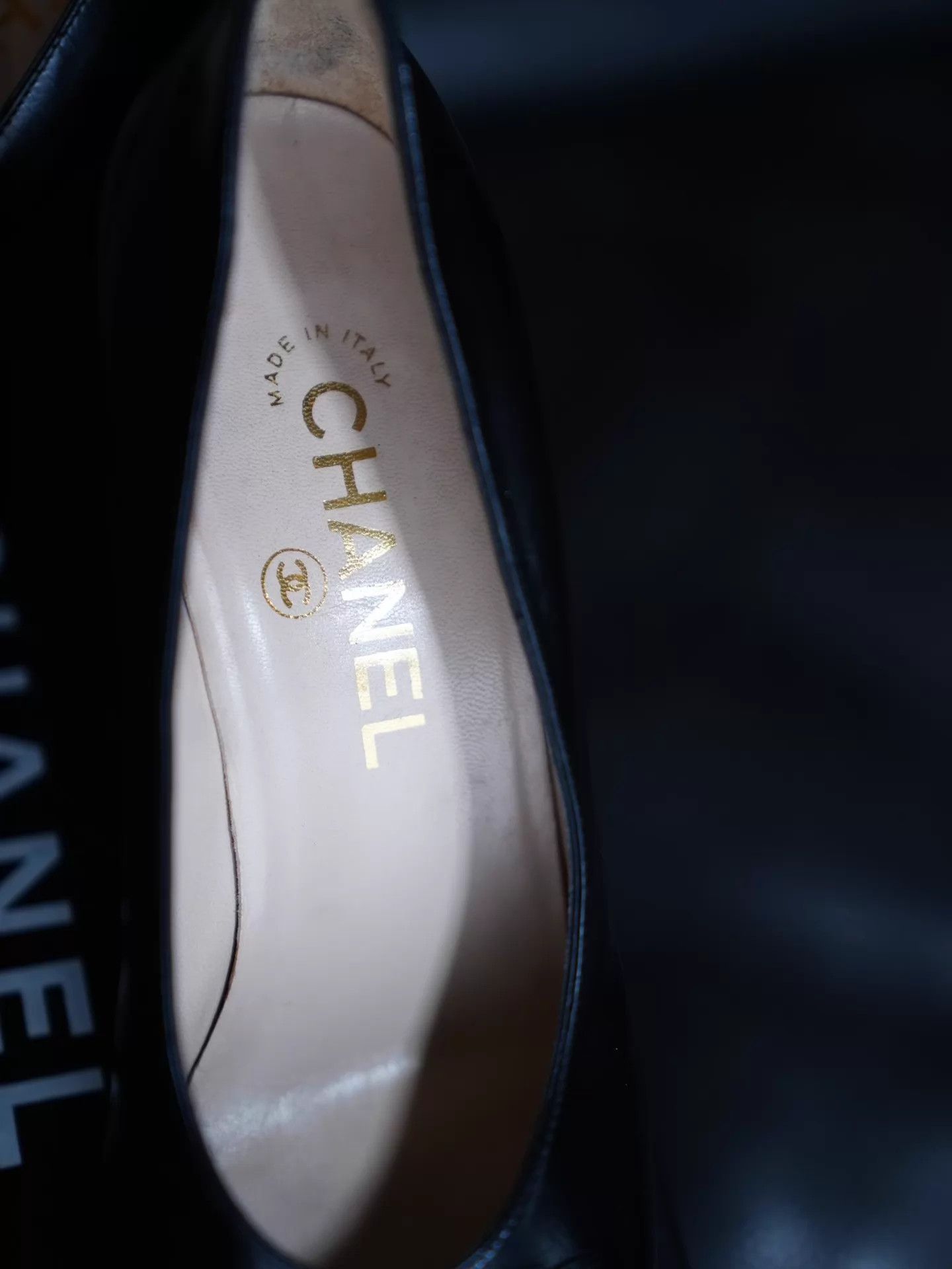 Chanel Chanel Vintage Black & Gold Baguette Buckle Block Heels 37 Size US 6.5 / IT 36.5 - 4 Thumbnail