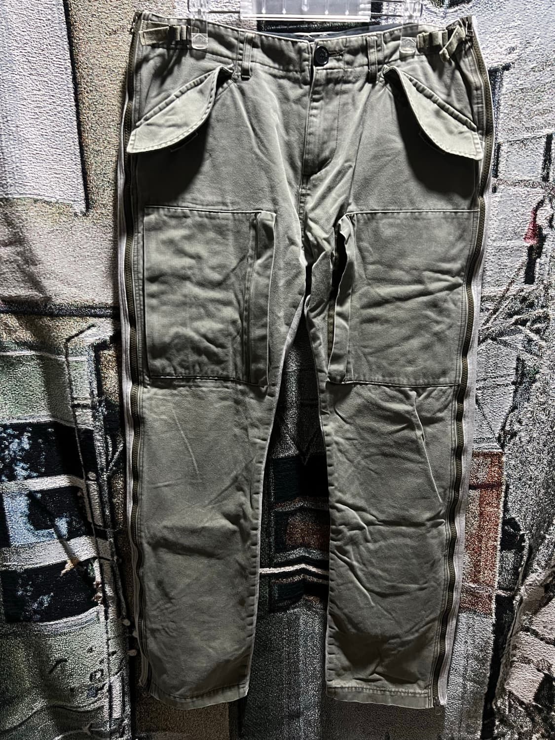 Japanese Brand Motel side zipper cargo pants khakI Size US 33 - 1 Thumbnail