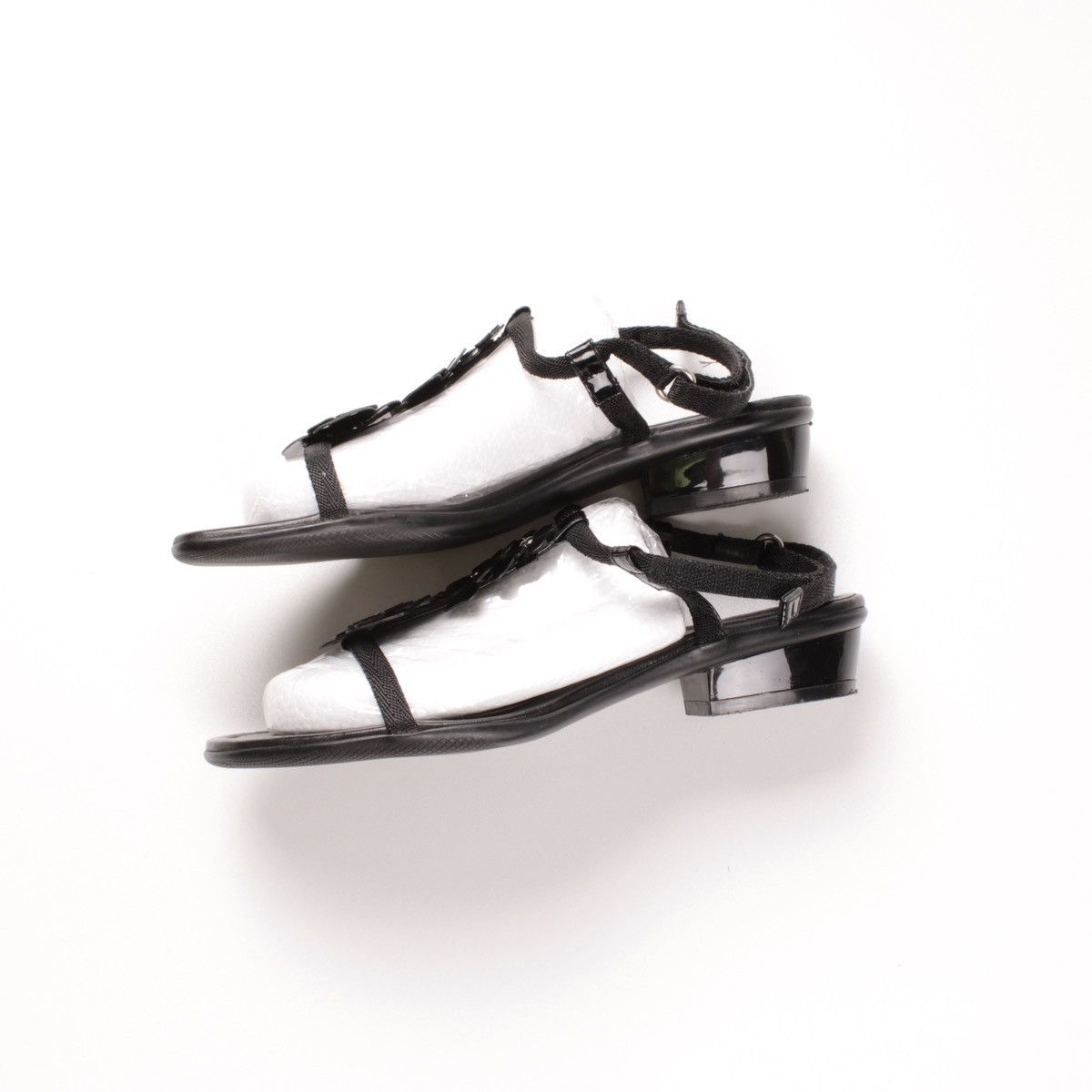 Prada Authentic Prada Black Patent Leather Floral Sandals Size US 9.5 / IT 39.5 - 13 Thumbnail