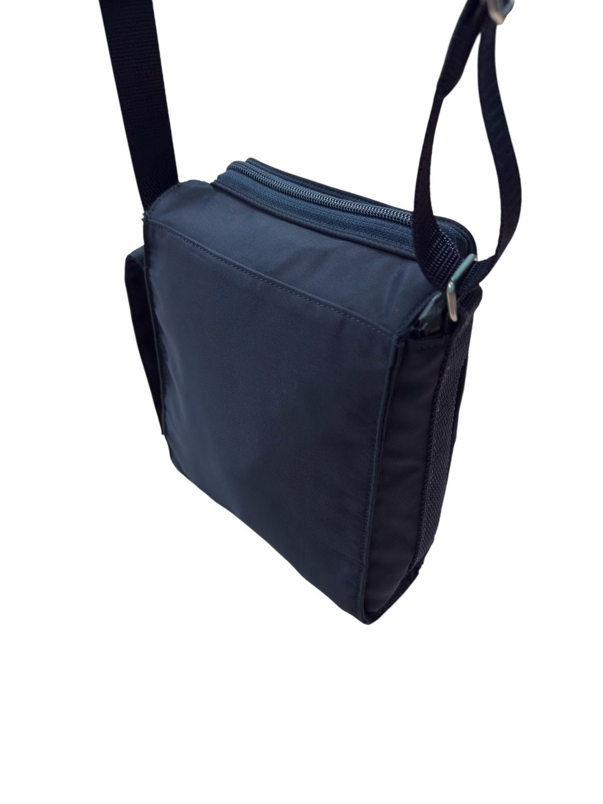 Helmut Lang RARE VINTAGE HELMUT LANG NYLON CROSSBODY BAG Size ONE SIZE - 14 Thumbnail