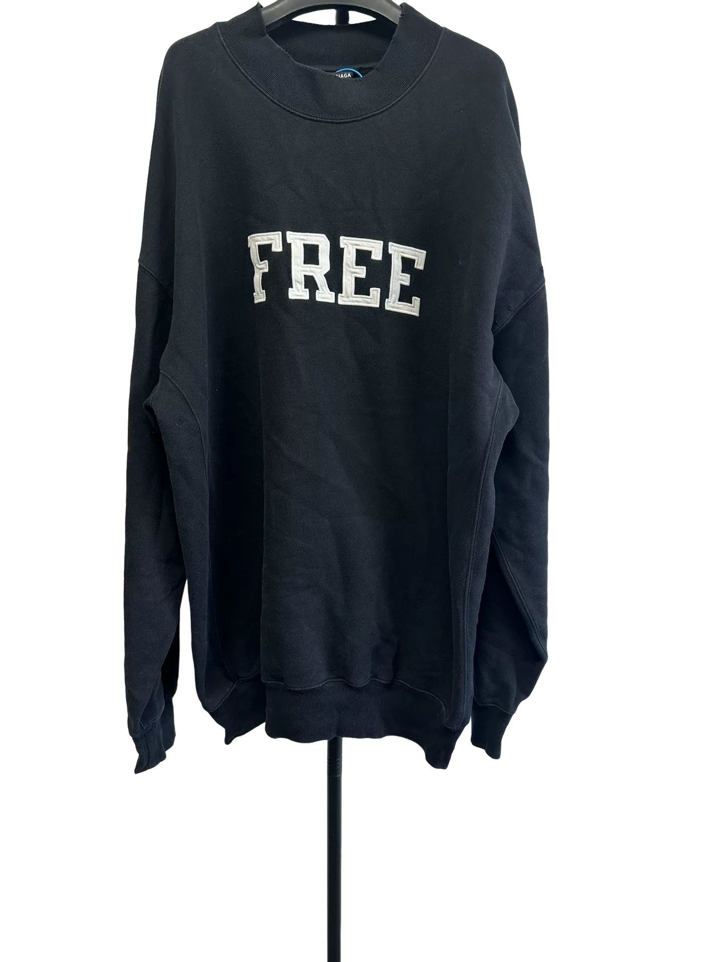 Balenciaga Balenciaga FREE Embroidered Sweatshirt Size M Size US M / EU 48-50 / 2 - 1 Thumbnail