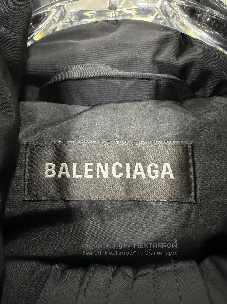Balenciaga Balenciaga Embroidered Letter Down Jacket Size US S / EU 44-46 / 1 - 3 Thumbnail