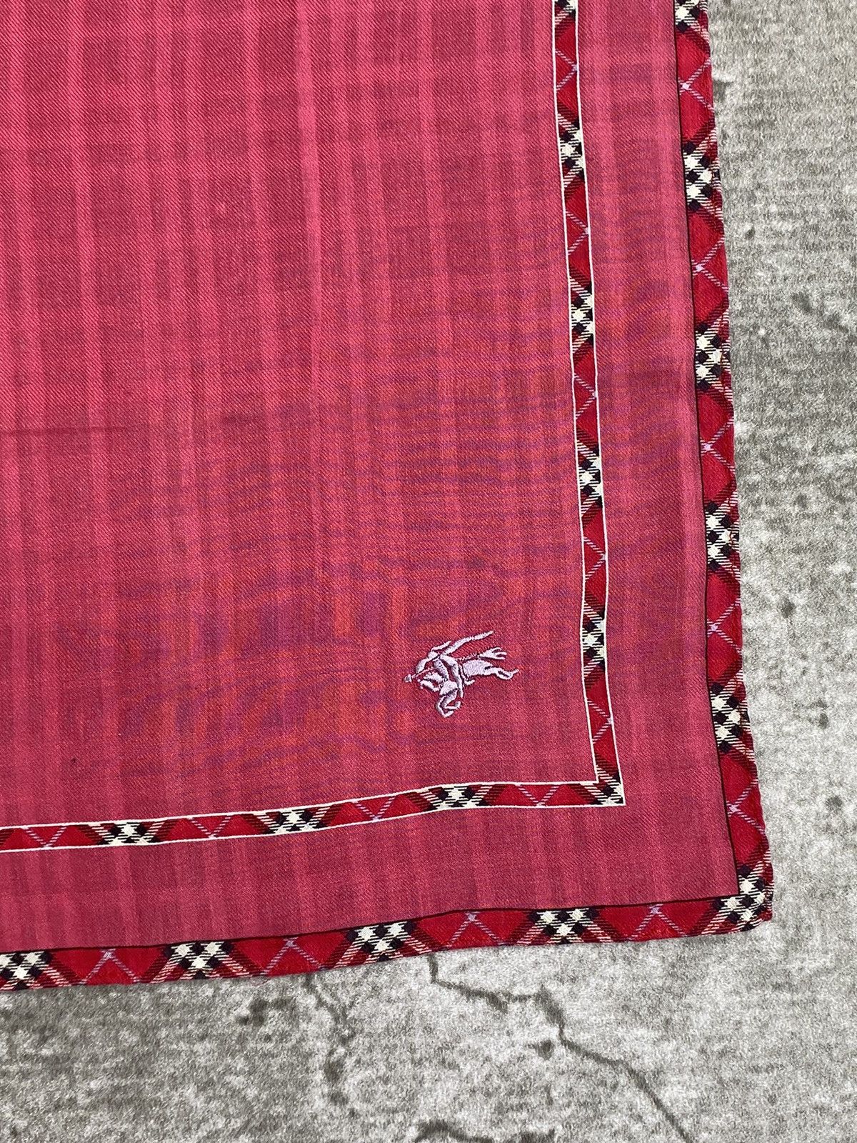 Burberry Burberrys Handkerchief / Bandana / Neckerchief Size ONE SIZE - 7 Thumbnail