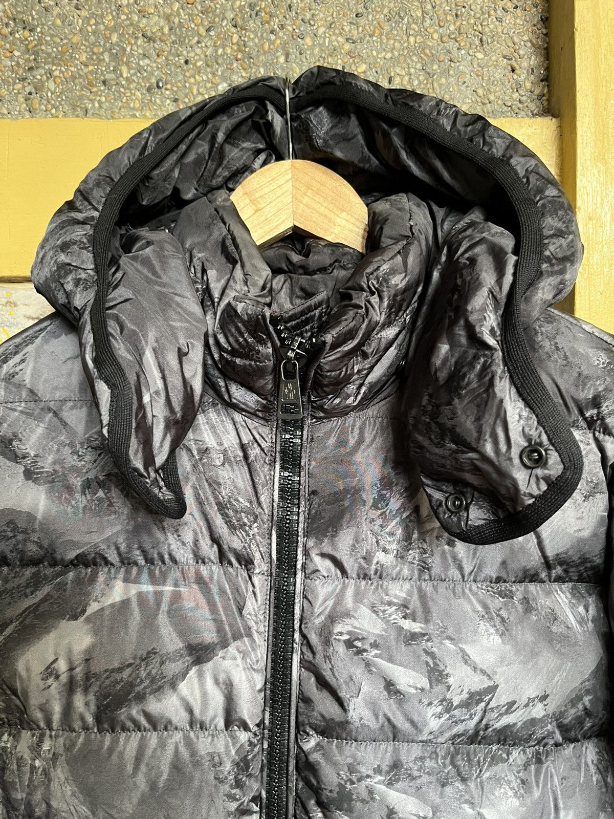 Moncler MONCLER HYMALAY Size US M / EU 48-50 / 2 - 8 Thumbnail