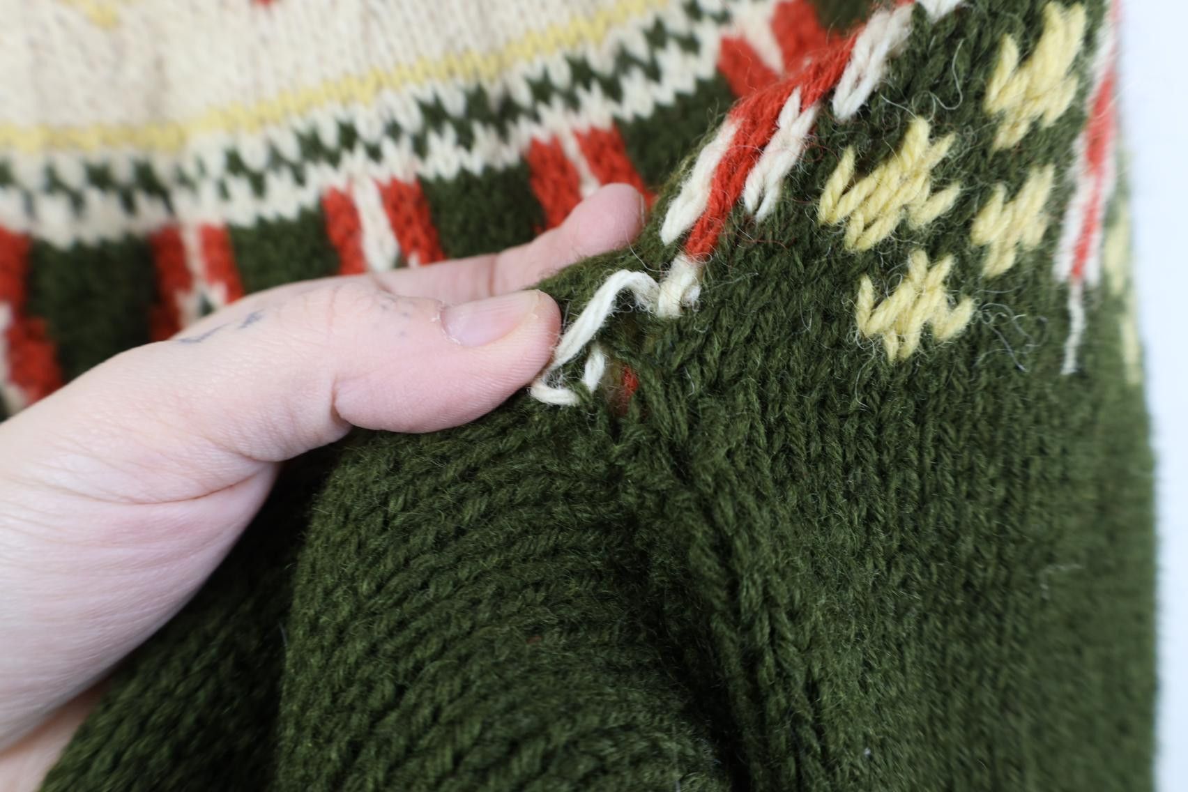 Vintage Vintage 50s Cowichan Wool Hand Knit Fair Isle Sweater Size US M / EU 48-50 / 2 - 8 Thumbnail