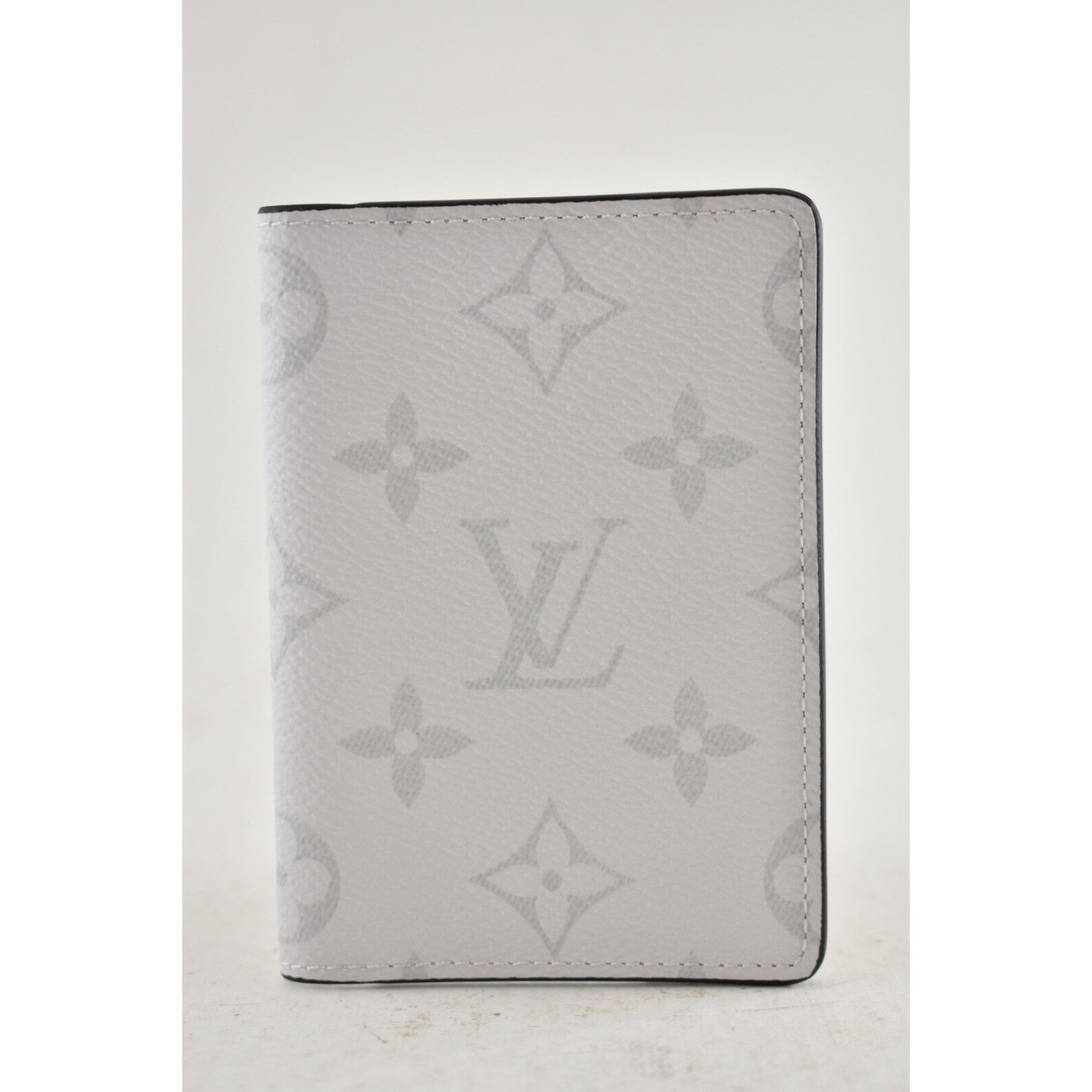 Louis Vuitton Louis Vuitton Taiga Taigarama Antarctica Organizer Wallet Size ONE SIZE - 2 Thumbnail