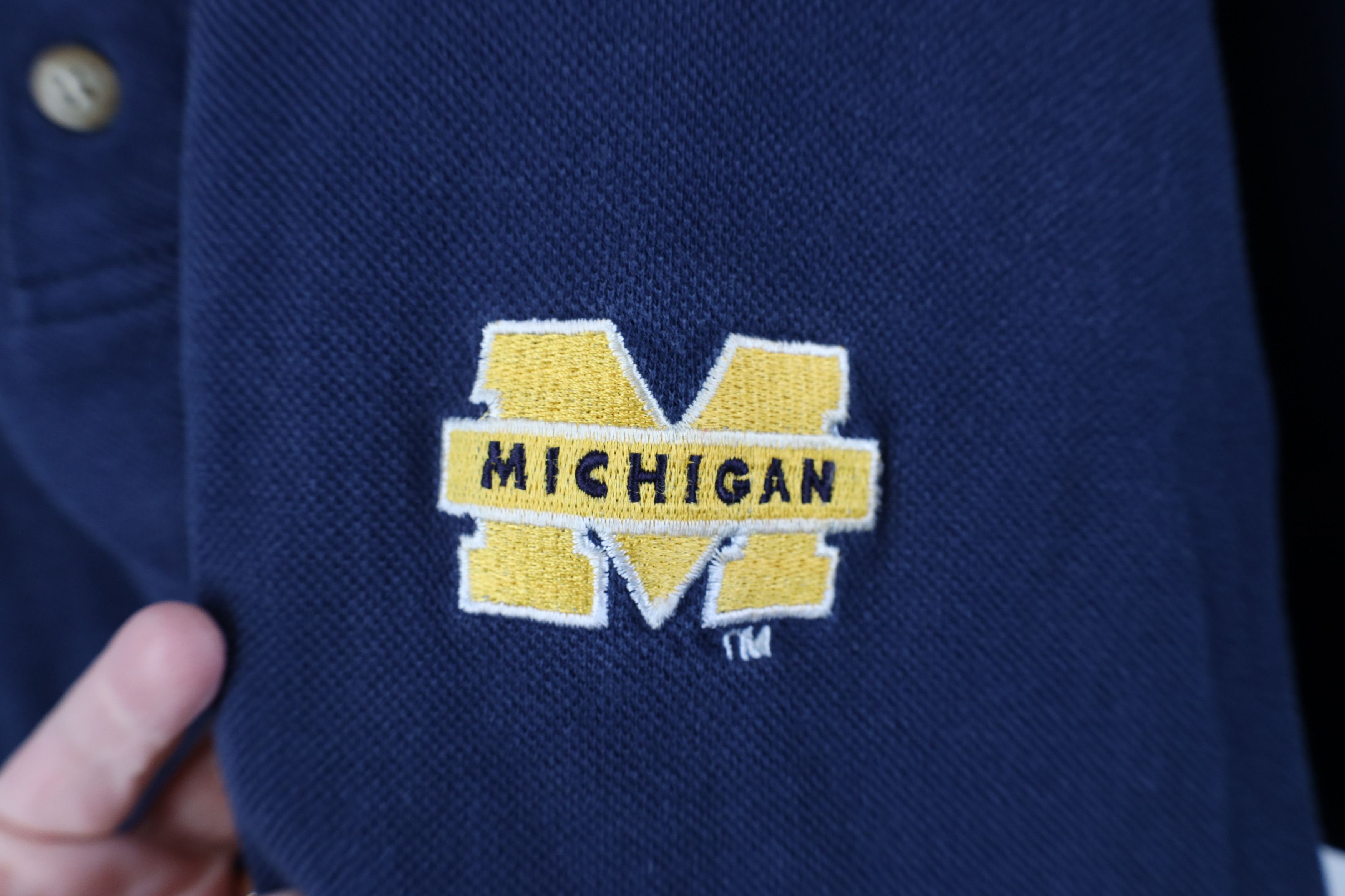Champion Vintage 90s Champion Spell University of Michigan Polo Shirt Size US XL / EU 56 / 4 - 4 Thumbnail
