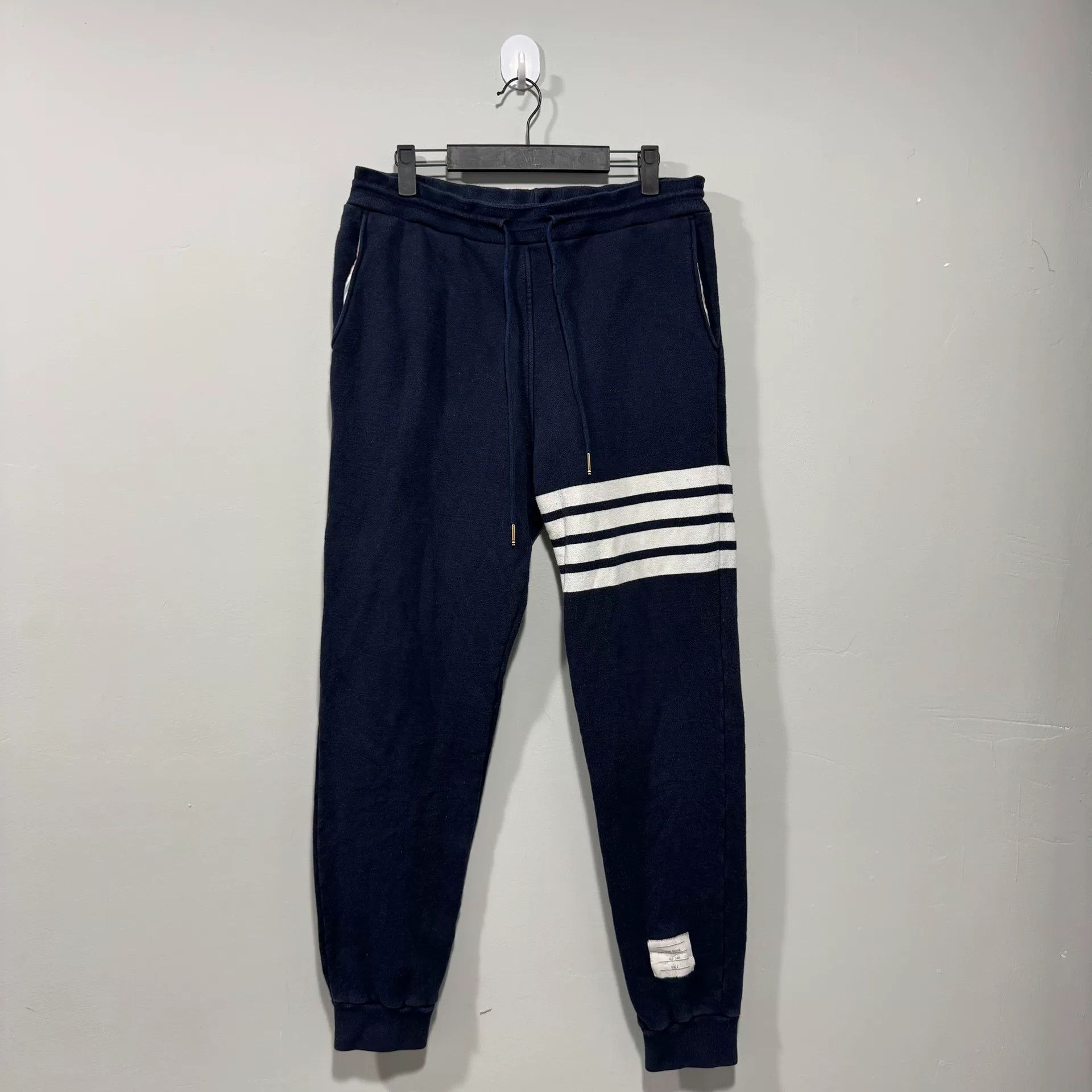 Thom Browne Thom Browne Navy Sweatpants Size 3 Size US 30 / EU 46 - 1 Thumbnail